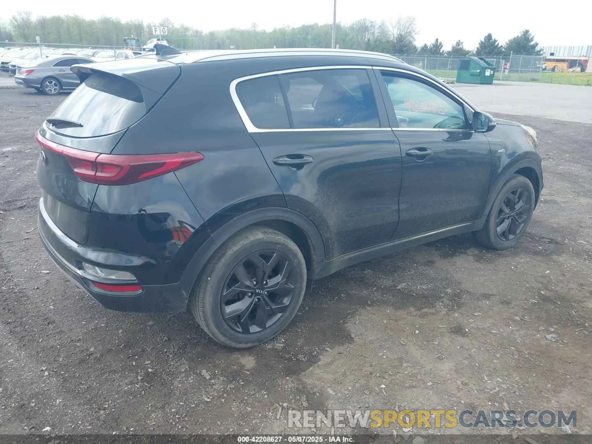 4 Photograph of a damaged car KNDP6CACXM7848732 KIA SPORTAGE 2021