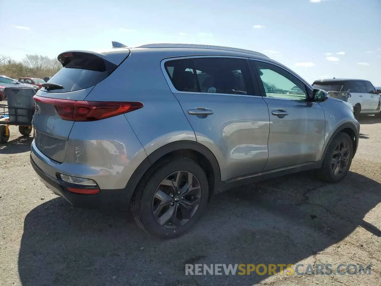 3 Photograph of a damaged car KNDP6CACXM7888356 KIA SPORTAGE 2021