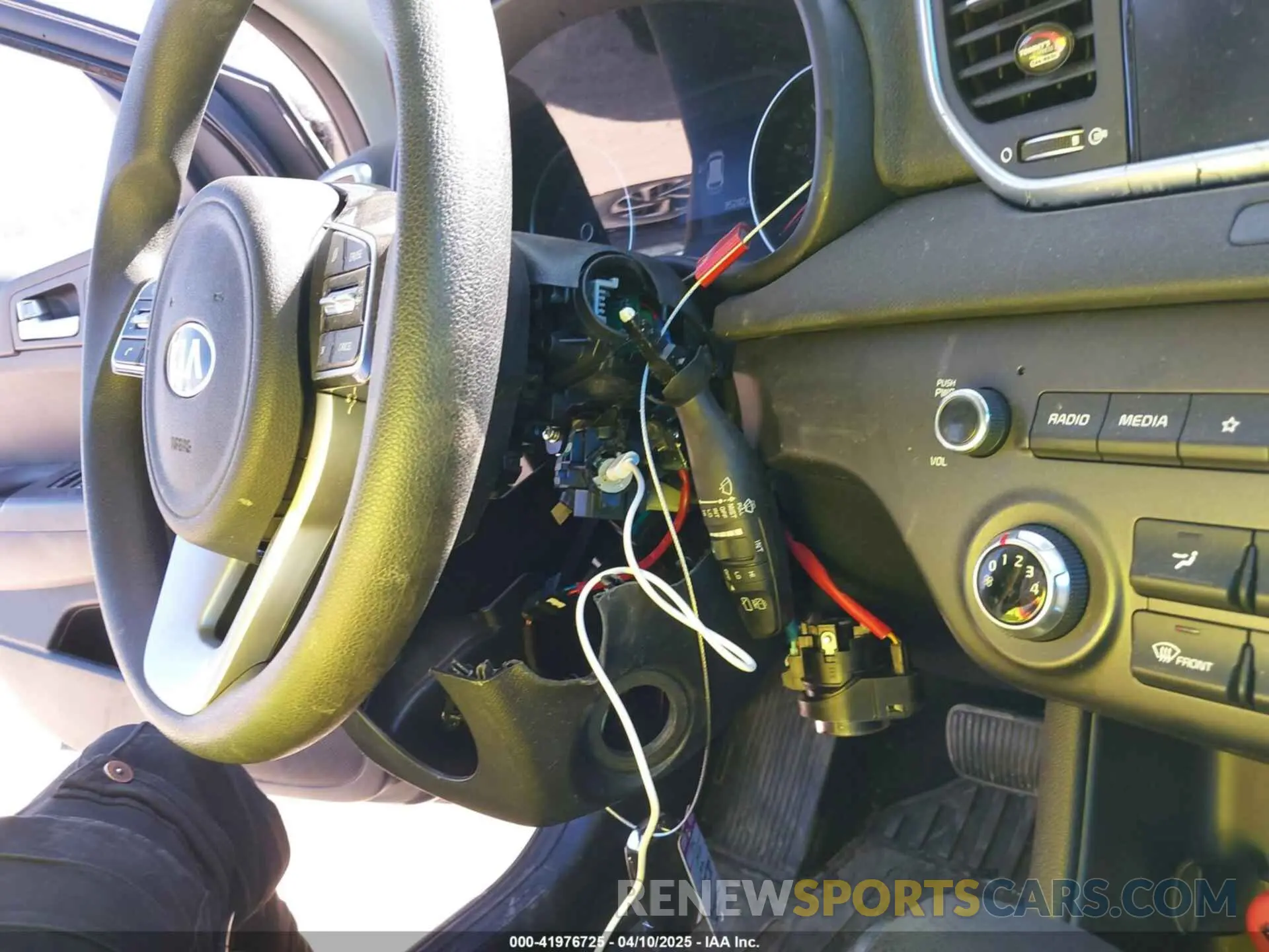 12 Photograph of a damaged car KNDPM3AC0M7854464 KIA SPORTAGE 2021