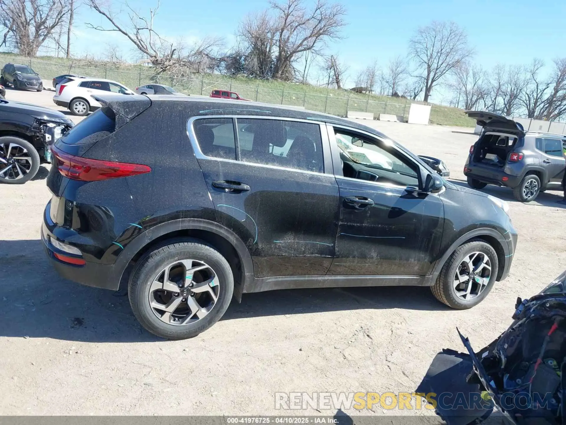 14 Photograph of a damaged car KNDPM3AC0M7854464 KIA SPORTAGE 2021