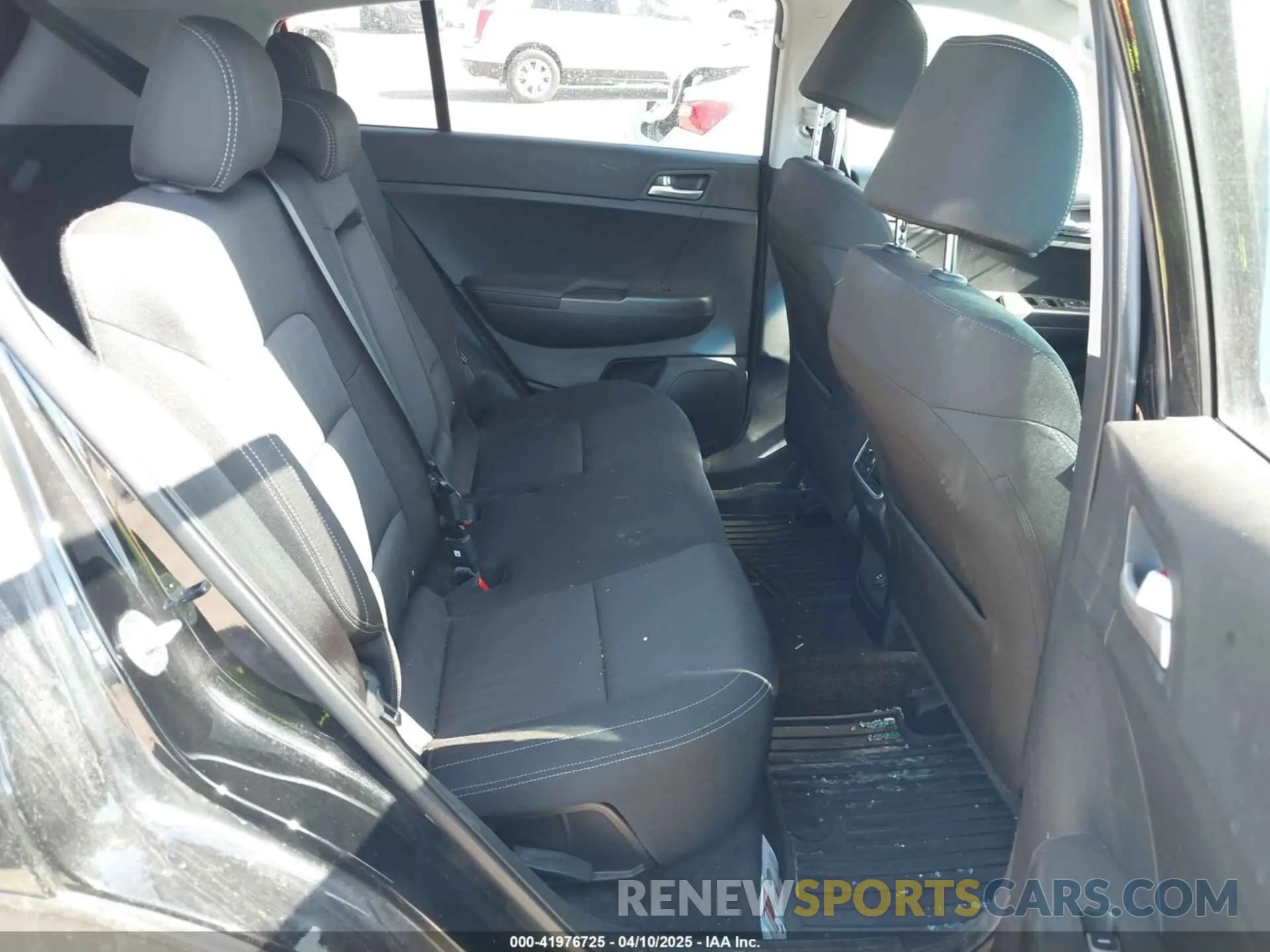 8 Photograph of a damaged car KNDPM3AC0M7854464 KIA SPORTAGE 2021