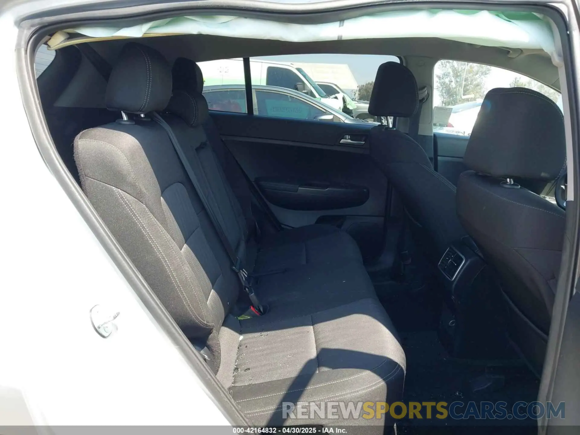 8 Photograph of a damaged car KNDPM3AC0M7916235 KIA SPORTAGE 2021
