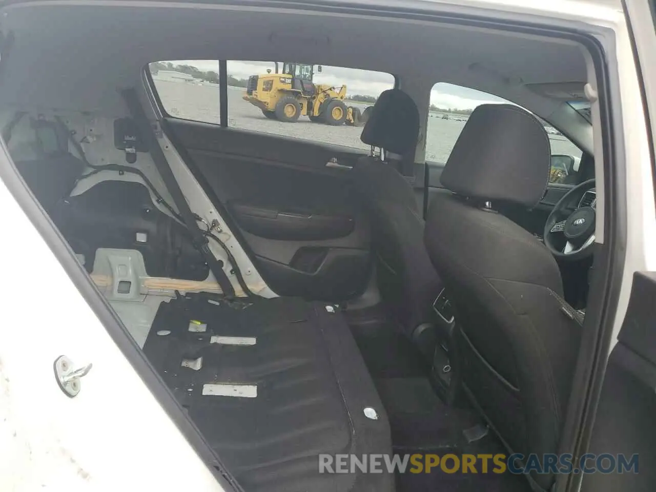 11 Photograph of a damaged car KNDPM3AC0M7922147 KIA SPORTAGE 2021