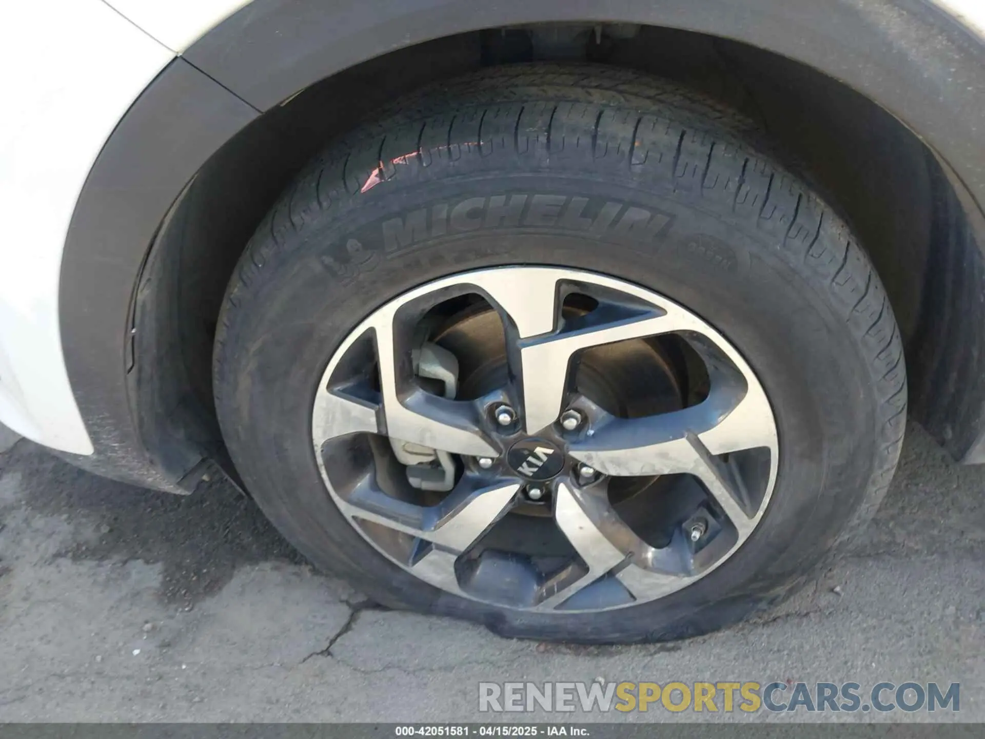 18 Photograph of a damaged car KNDPM3AC1M7855462 KIA SPORTAGE 2021