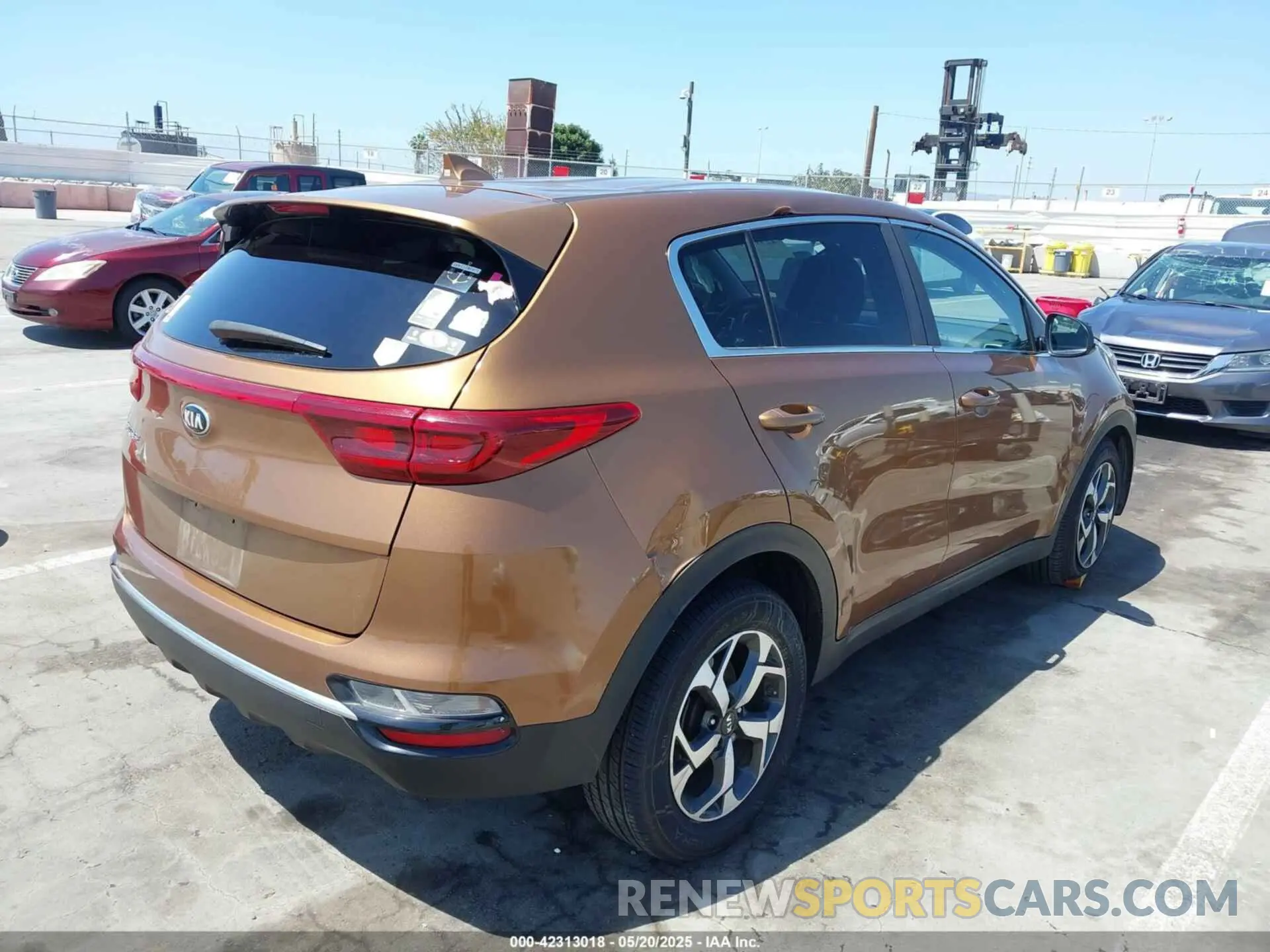 4 Photograph of a damaged car KNDPM3AC1M7877039 KIA SPORTAGE 2021