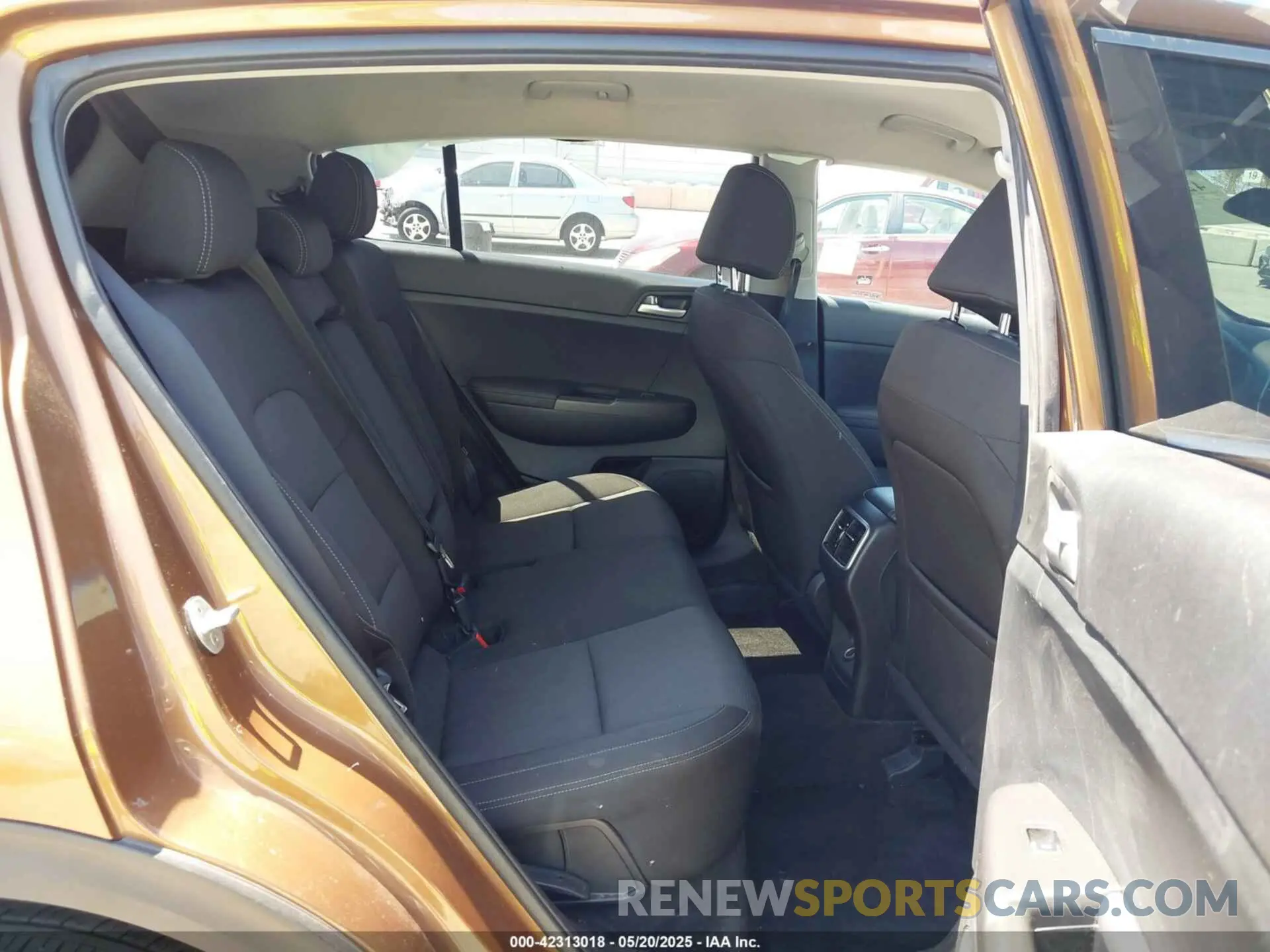 8 Photograph of a damaged car KNDPM3AC1M7877039 KIA SPORTAGE 2021