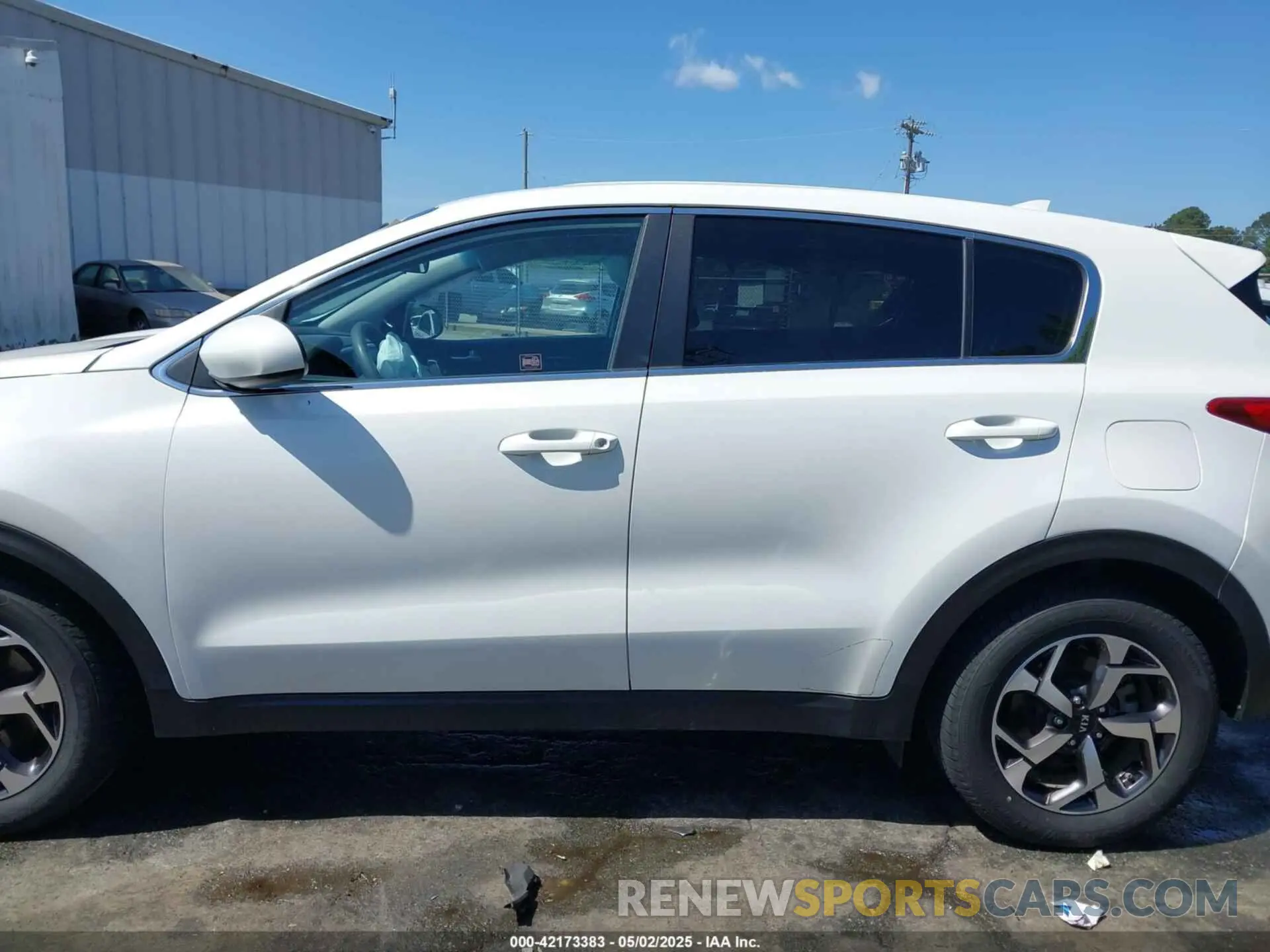 14 Photograph of a damaged car KNDPM3AC1M7894309 KIA SPORTAGE 2021