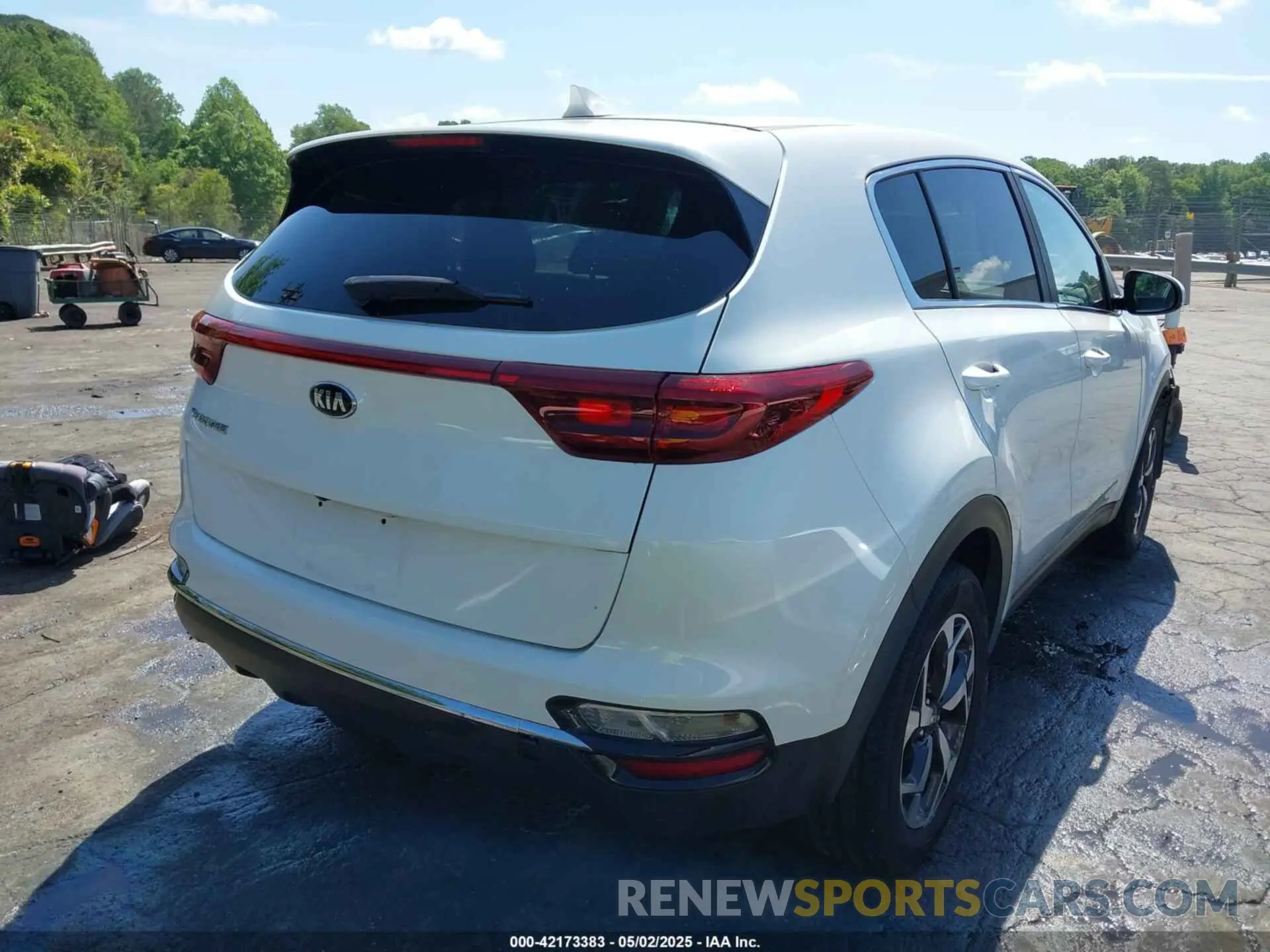 4 Photograph of a damaged car KNDPM3AC1M7894309 KIA SPORTAGE 2021