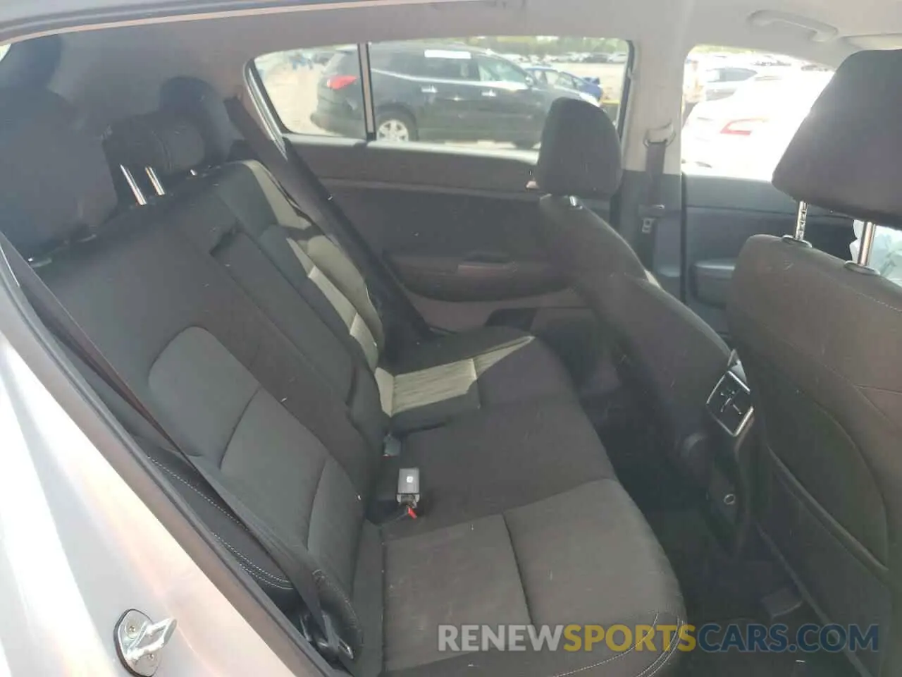 11 Photograph of a damaged car KNDPM3AC1M7904286 KIA SPORTAGE 2021