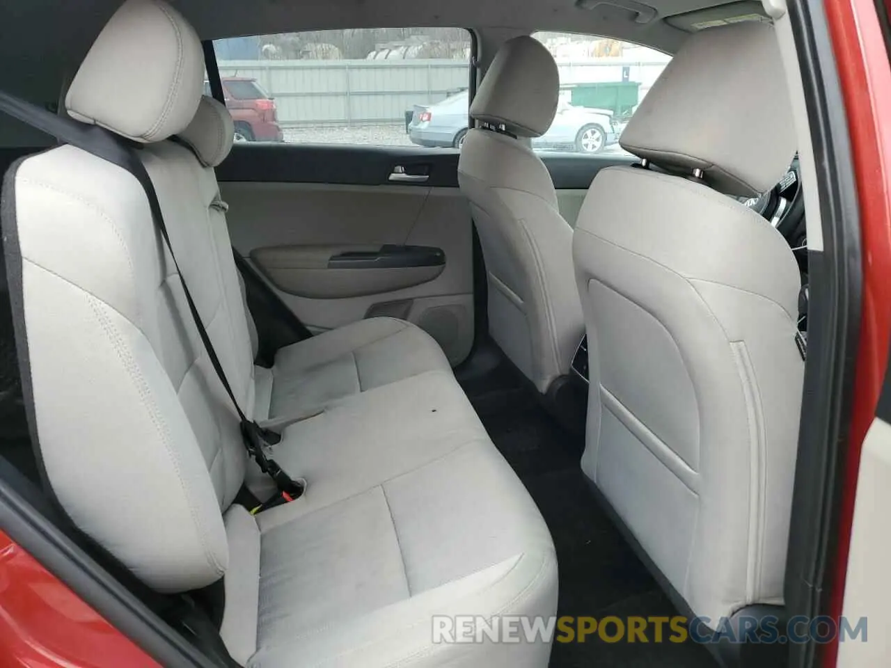 11 Photograph of a damaged car KNDPM3AC1M7911884 KIA SPORTAGE 2021