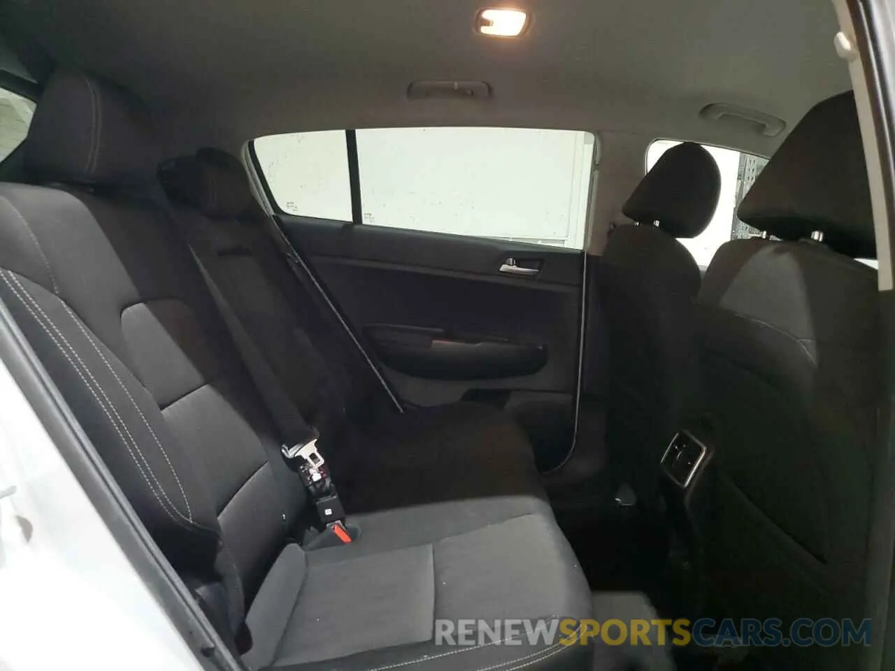 11 Photograph of a damaged car KNDPM3AC1M7925803 KIA SPORTAGE 2021