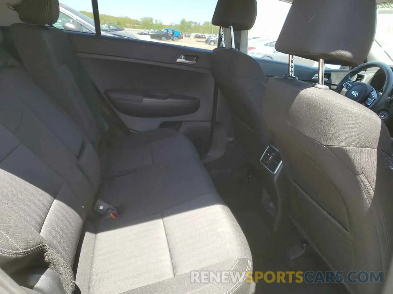 11 Photograph of a damaged car KNDPM3AC1M7929835 KIA SPORTAGE 2021