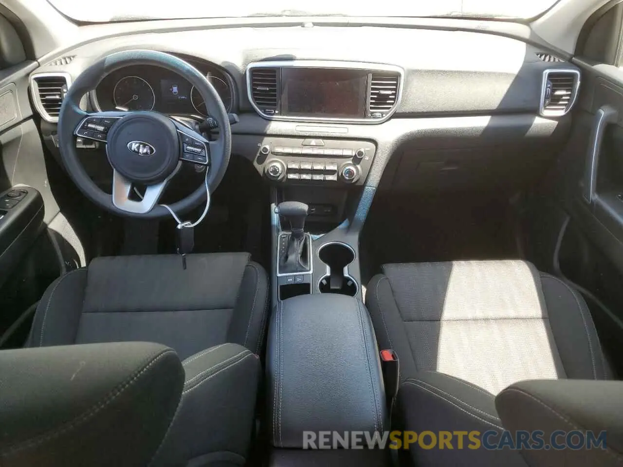8 Photograph of a damaged car KNDPM3AC1M7929835 KIA SPORTAGE 2021