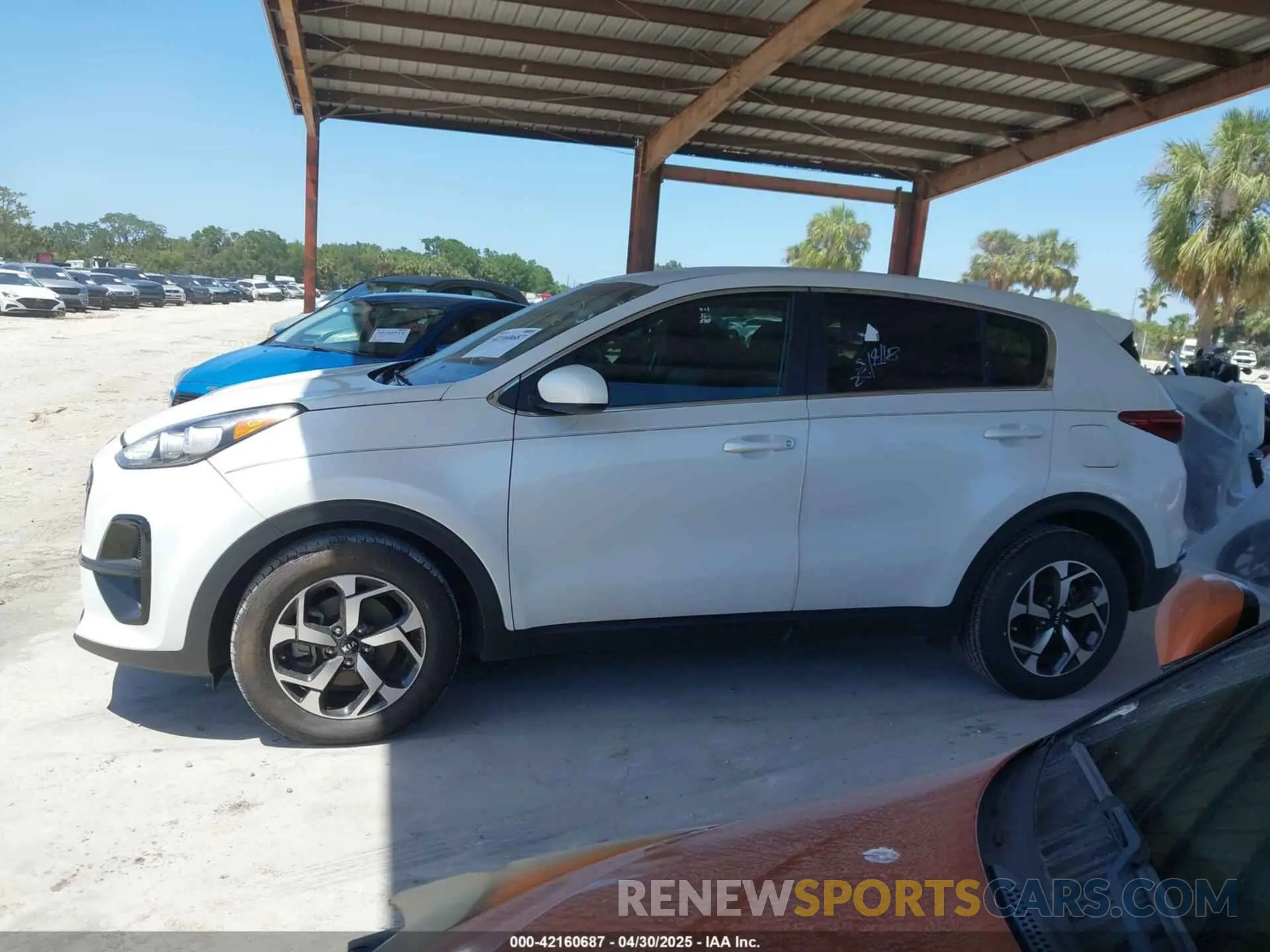 14 Photograph of a damaged car KNDPM3AC1M7931035 KIA SPORTAGE 2021