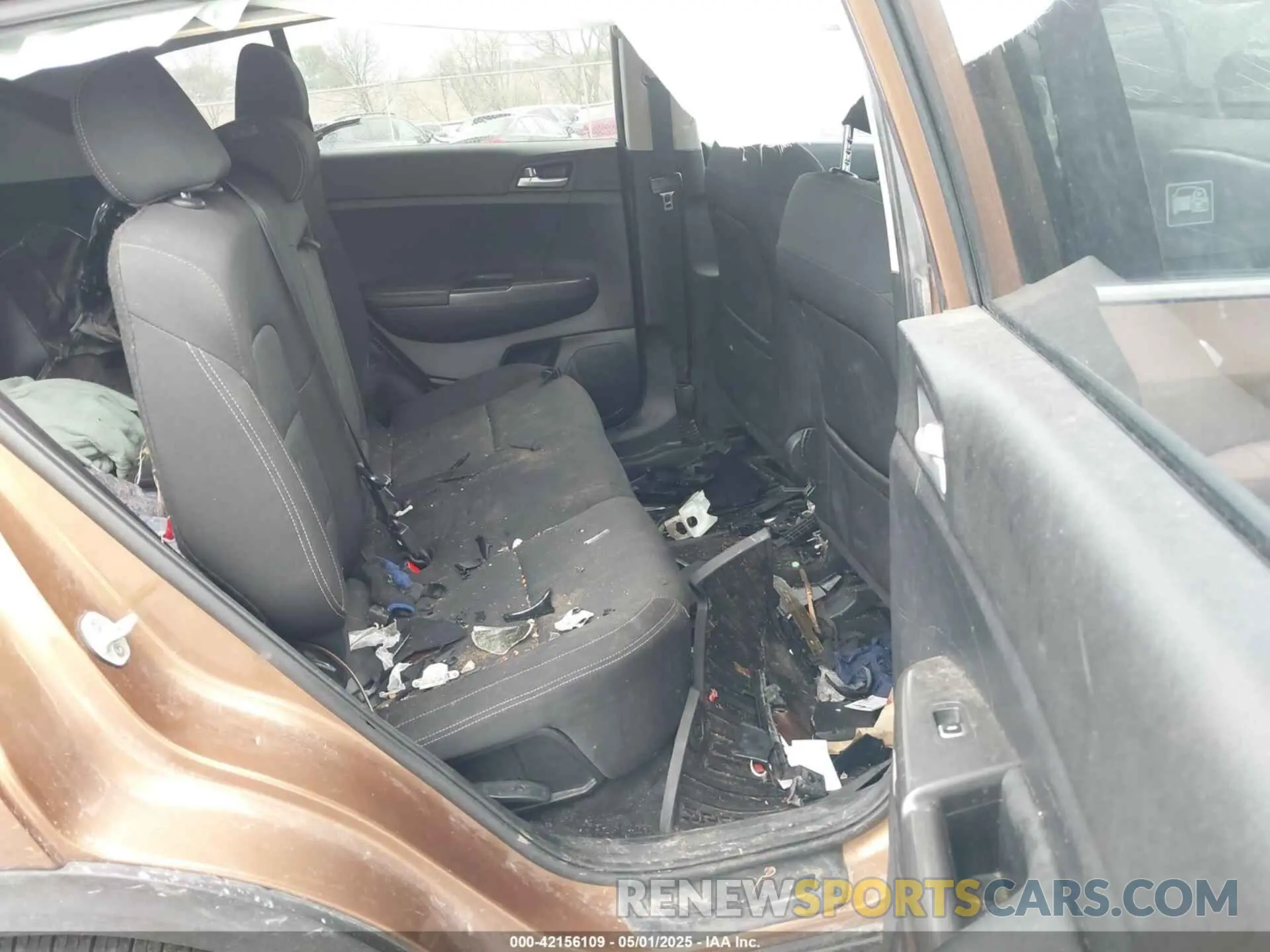 8 Photograph of a damaged car KNDPM3AC2M7854658 KIA SPORTAGE 2021