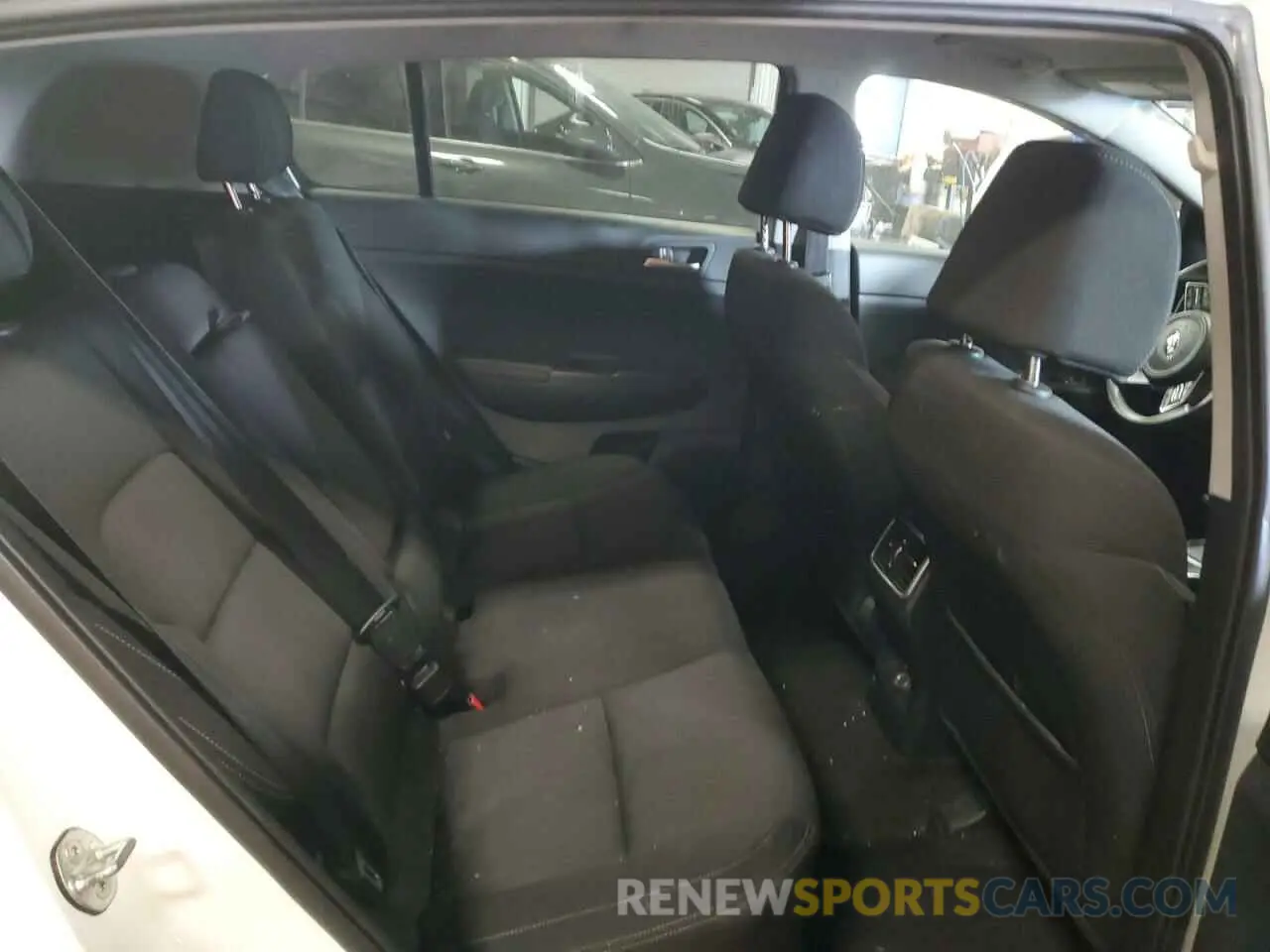 11 Photograph of a damaged car KNDPM3AC2M7866406 KIA SPORTAGE 2021