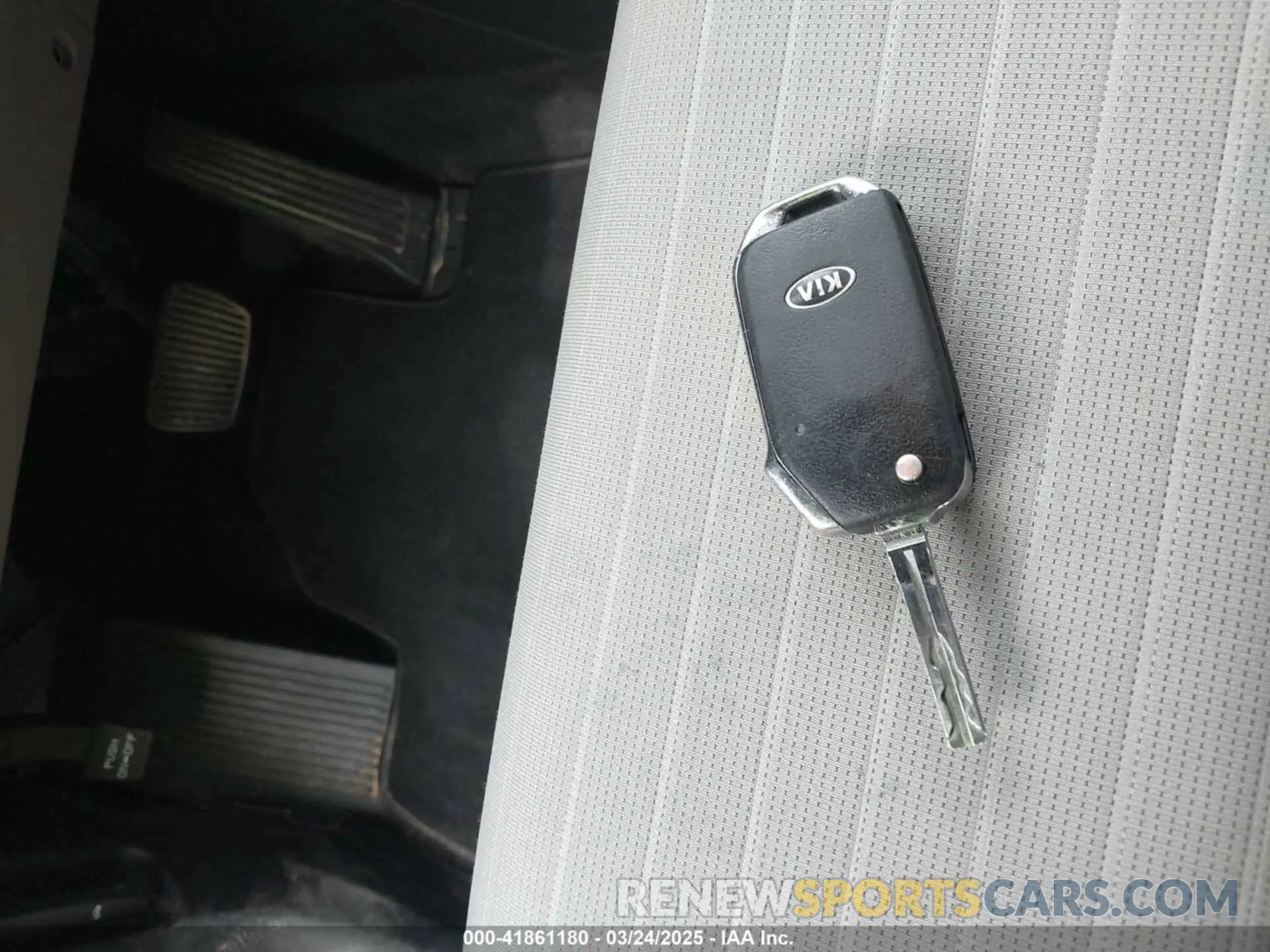 11 Photograph of a damaged car KNDPM3AC2M7878412 KIA SPORTAGE 2021