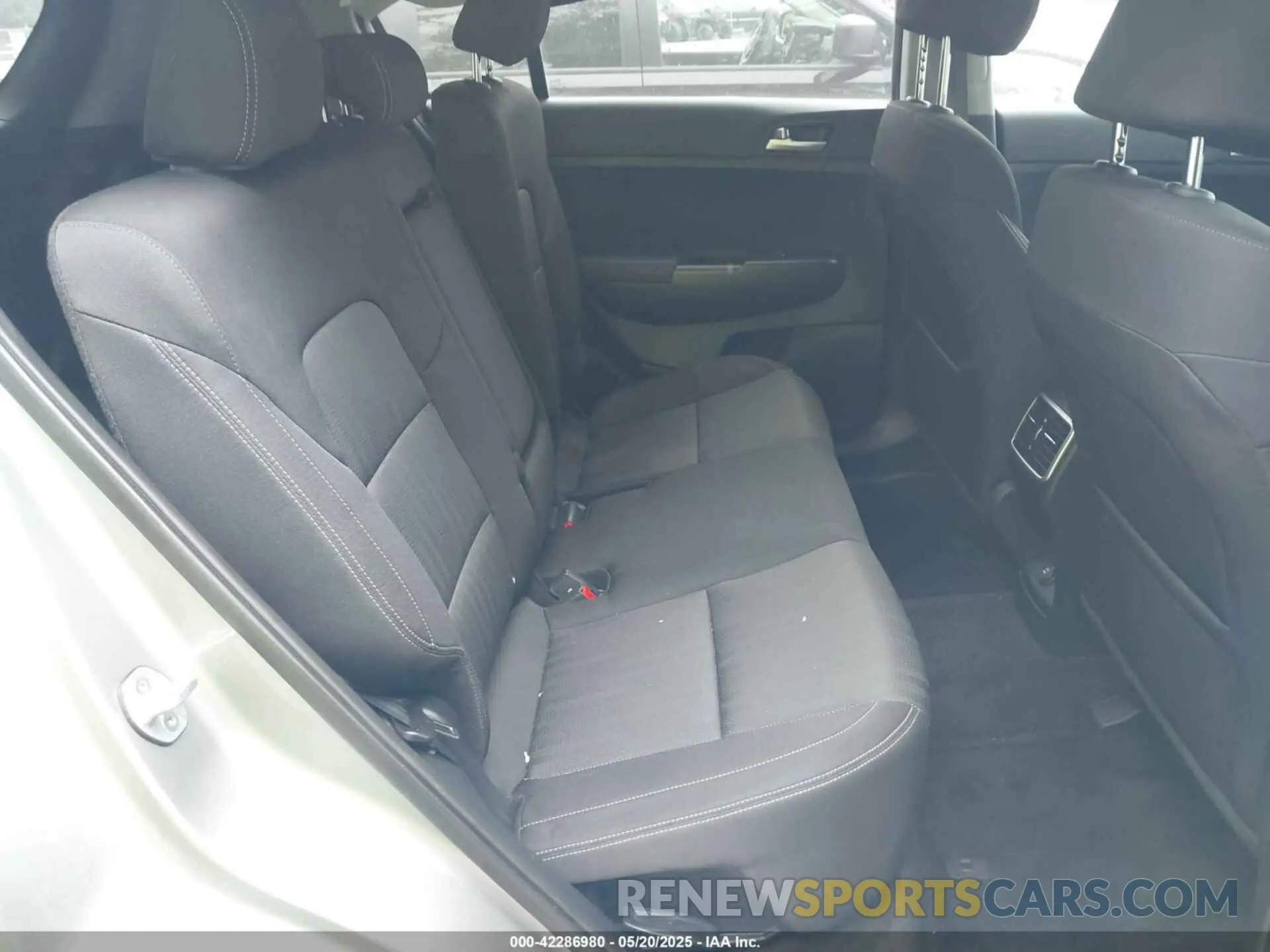 8 Photograph of a damaged car KNDPM3AC2M7887935 KIA SPORTAGE 2021