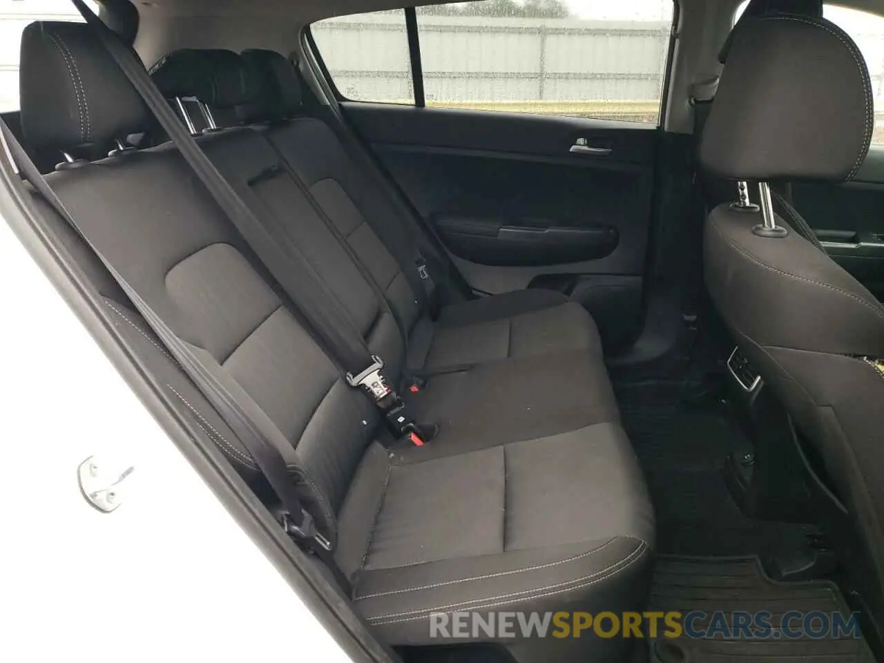 11 Photograph of a damaged car KNDPM3AC2M7892696 KIA SPORTAGE 2021