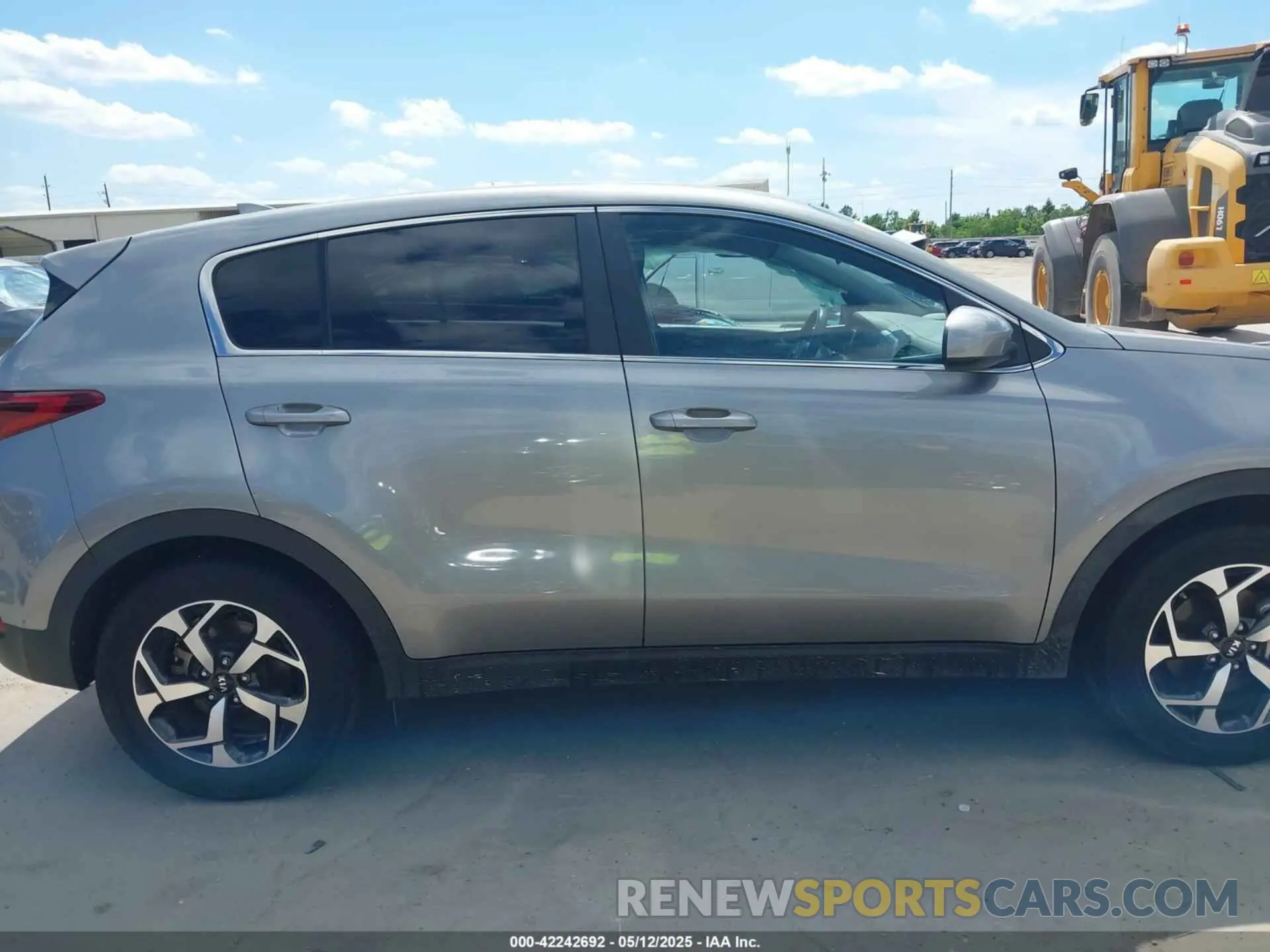 13 Photograph of a damaged car KNDPM3AC3M7842843 KIA SPORTAGE 2021