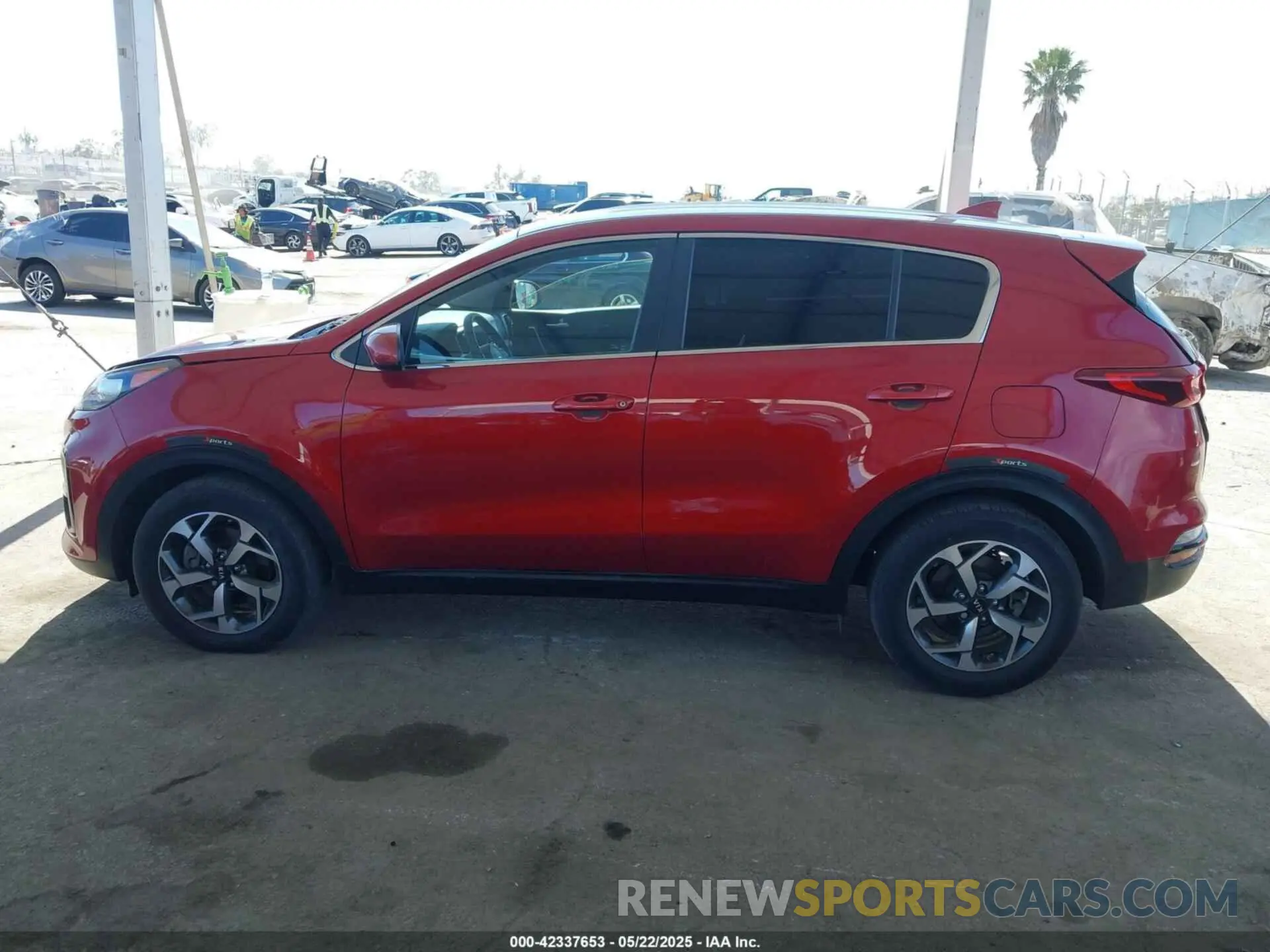 14 Photograph of a damaged car KNDPM3AC3M7843829 KIA SPORTAGE 2021