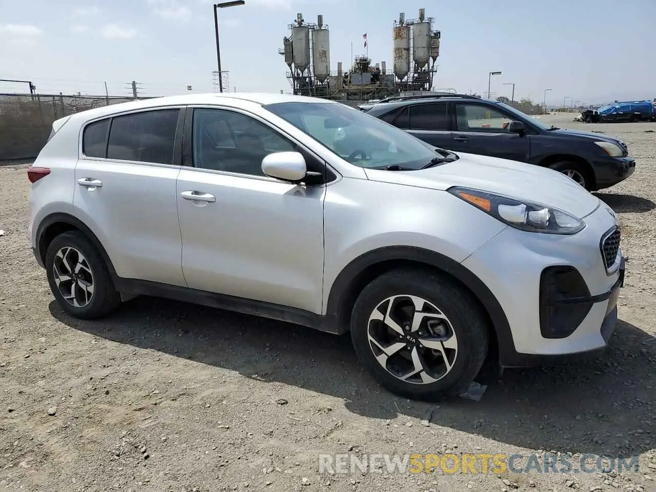 4 Photograph of a damaged car KNDPM3AC3M7863045 KIA SPORTAGE 2021