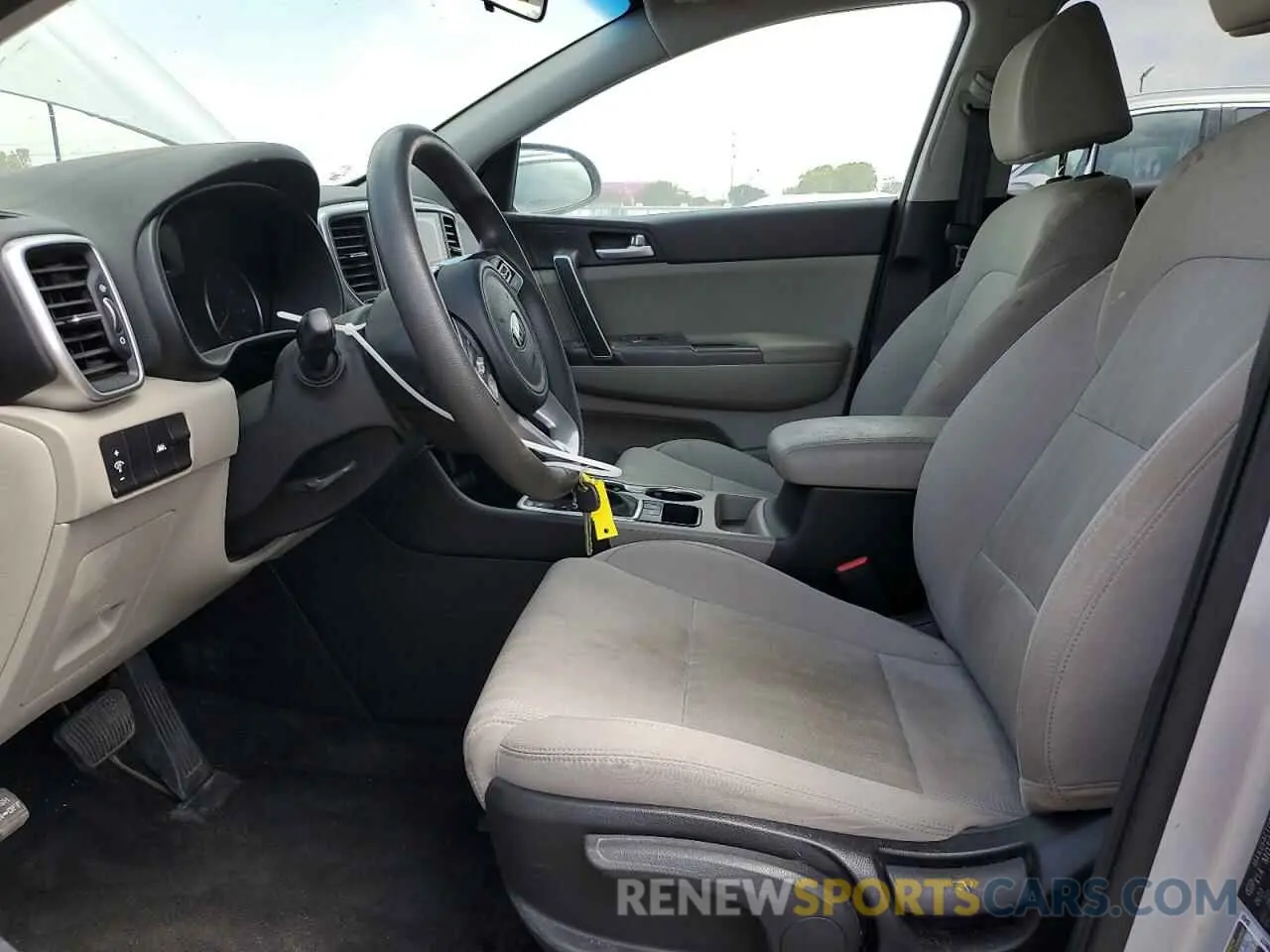 7 Photograph of a damaged car KNDPM3AC3M7863045 KIA SPORTAGE 2021