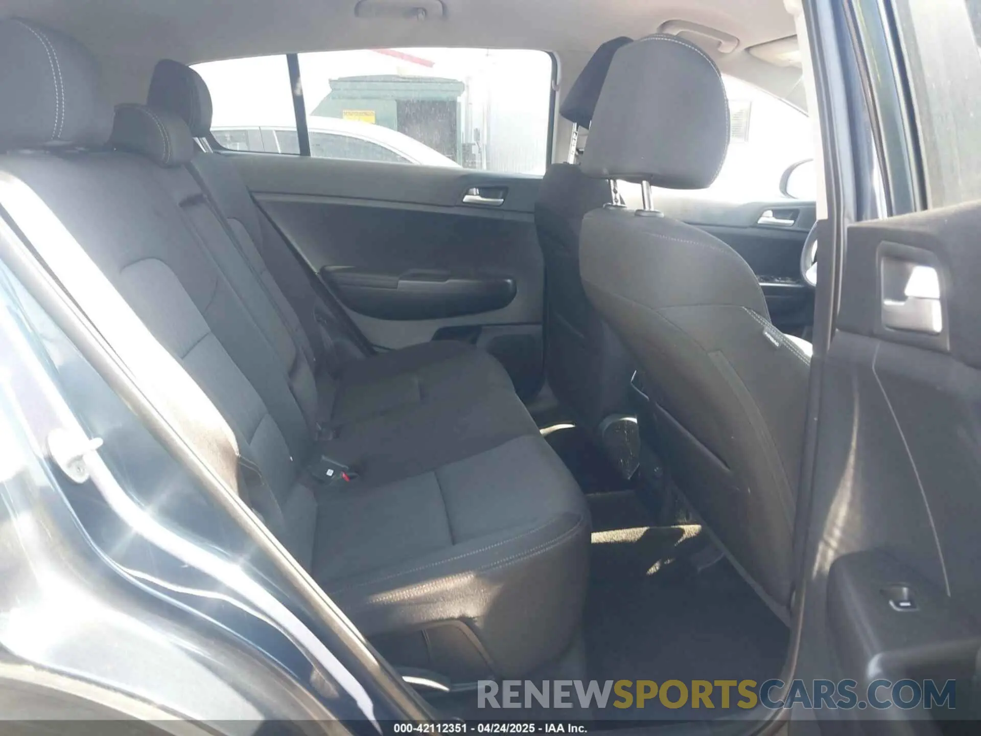 8 Photograph of a damaged car KNDPM3AC3M7894909 KIA SPORTAGE 2021