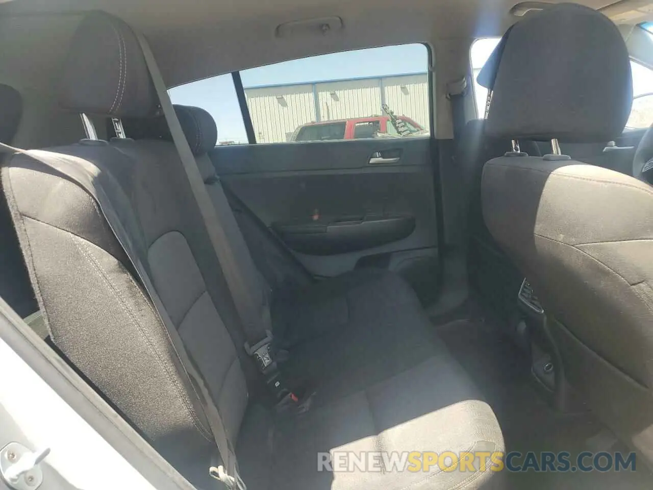 11 Photograph of a damaged car KNDPM3AC3M7895249 KIA SPORTAGE 2021
