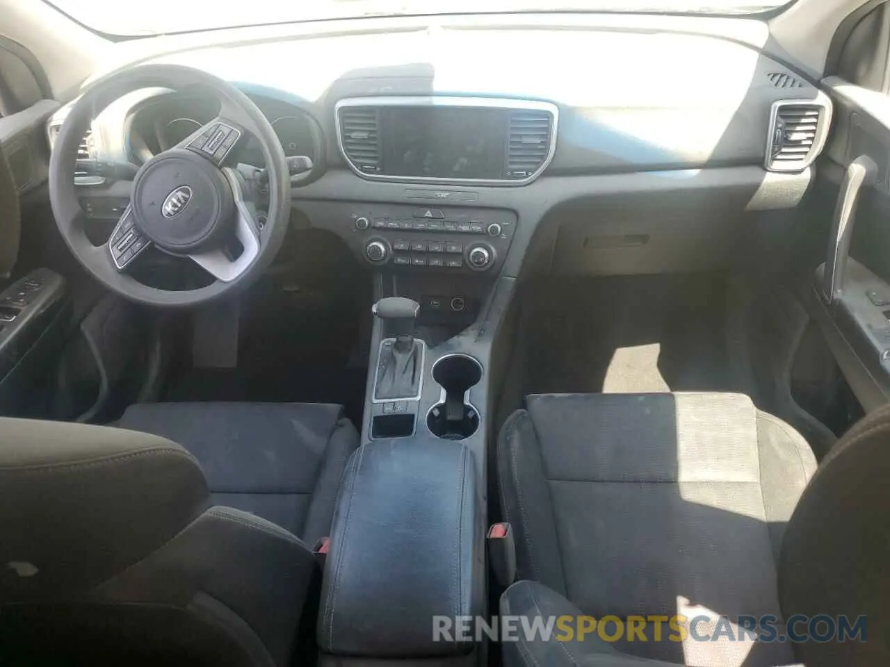 8 Photograph of a damaged car KNDPM3AC3M7895249 KIA SPORTAGE 2021