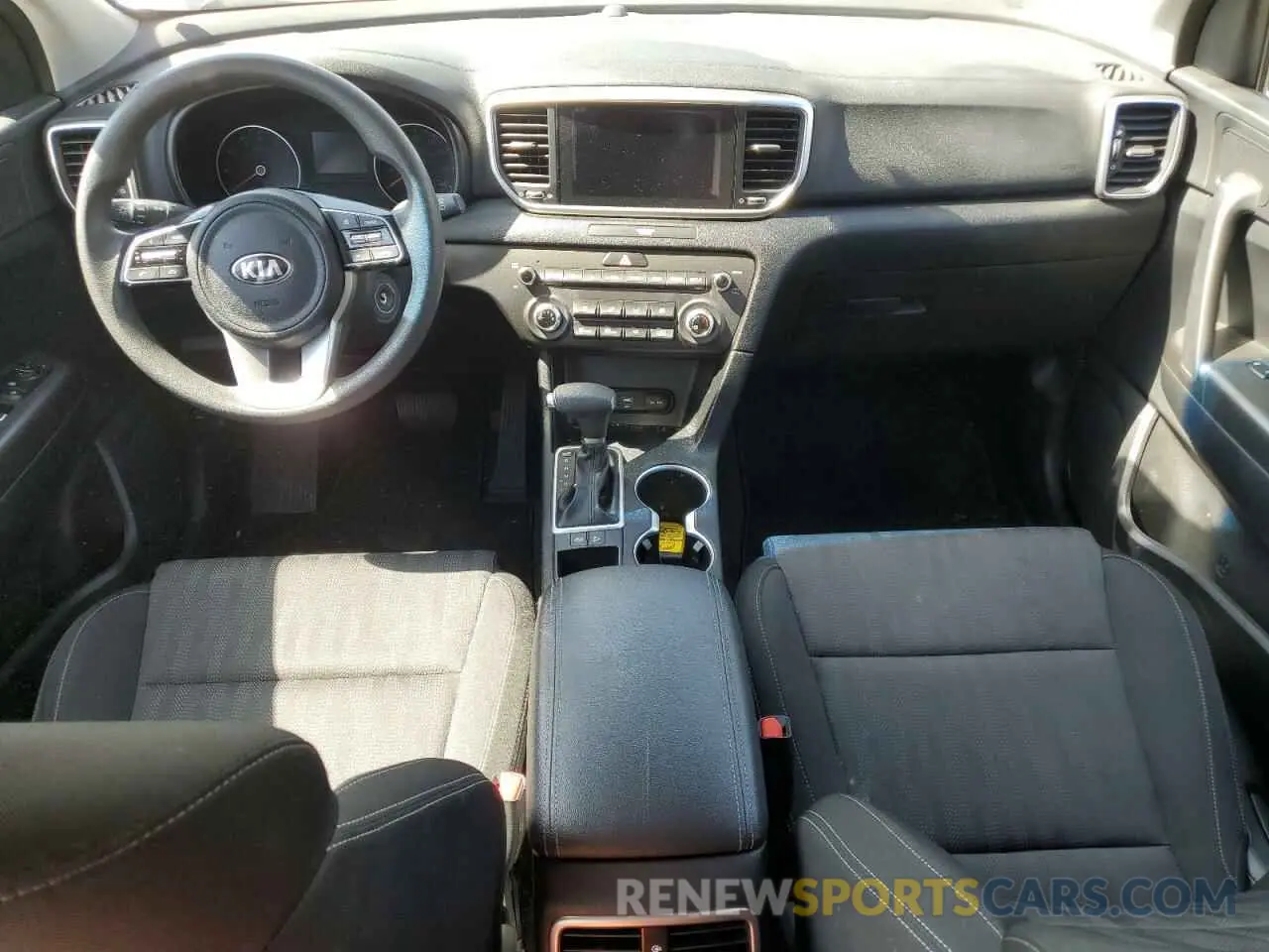 8 Photograph of a damaged car KNDPM3AC4M7863040 KIA SPORTAGE 2021