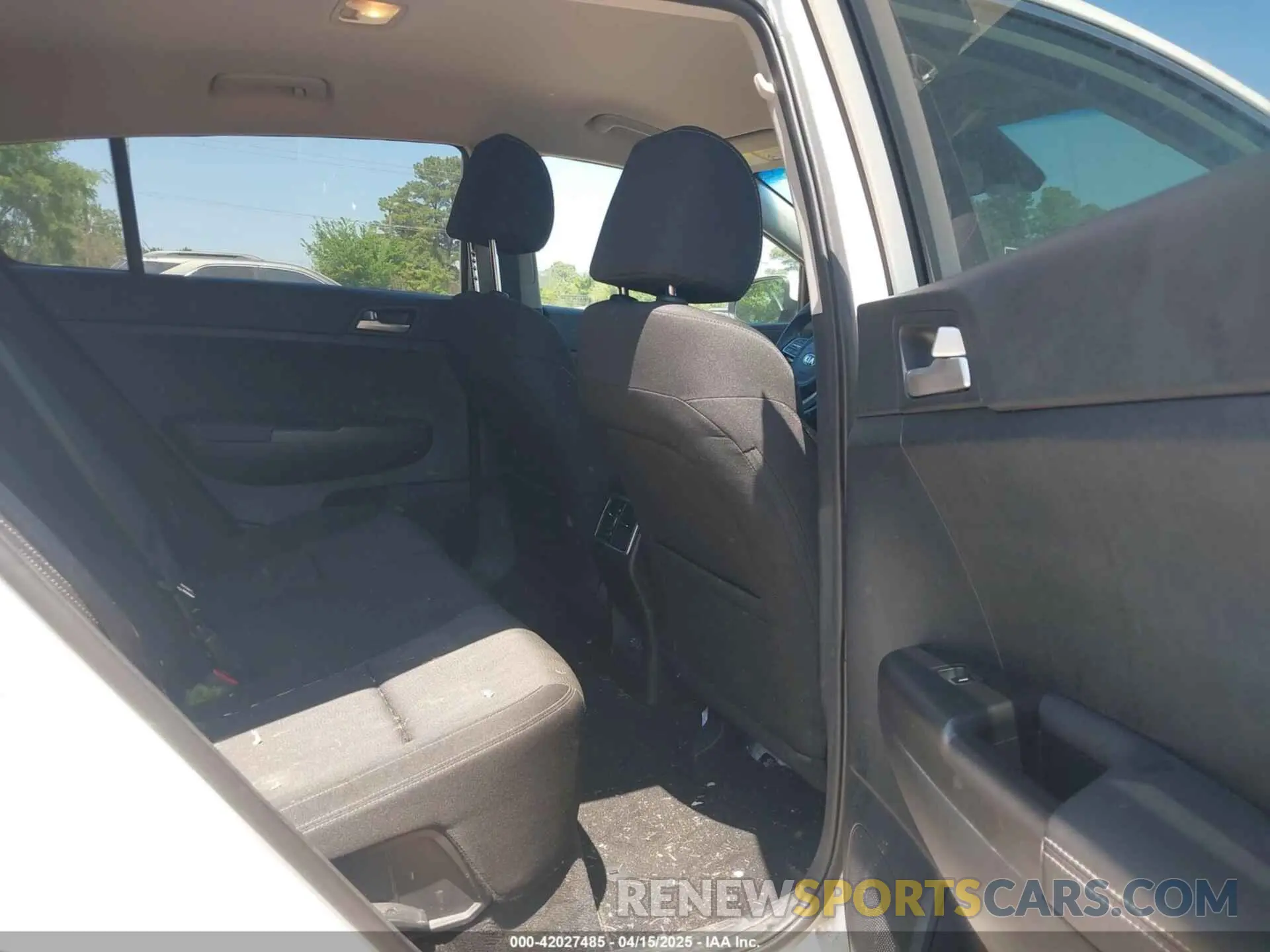 8 Photograph of a damaged car KNDPM3AC4M7892814 KIA SPORTAGE 2021