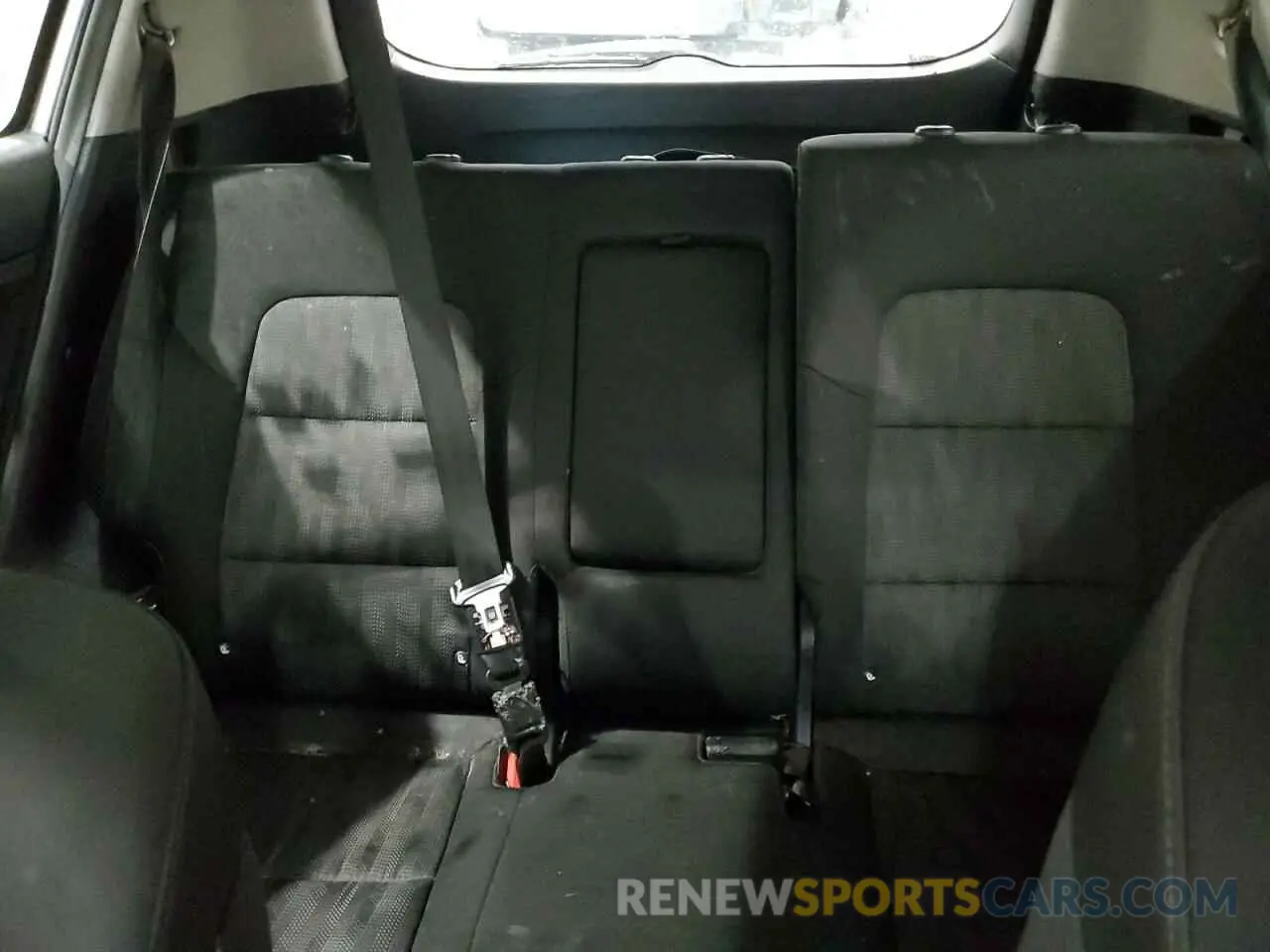 10 Photograph of a damaged car KNDPM3AC4M7904640 KIA SPORTAGE 2021