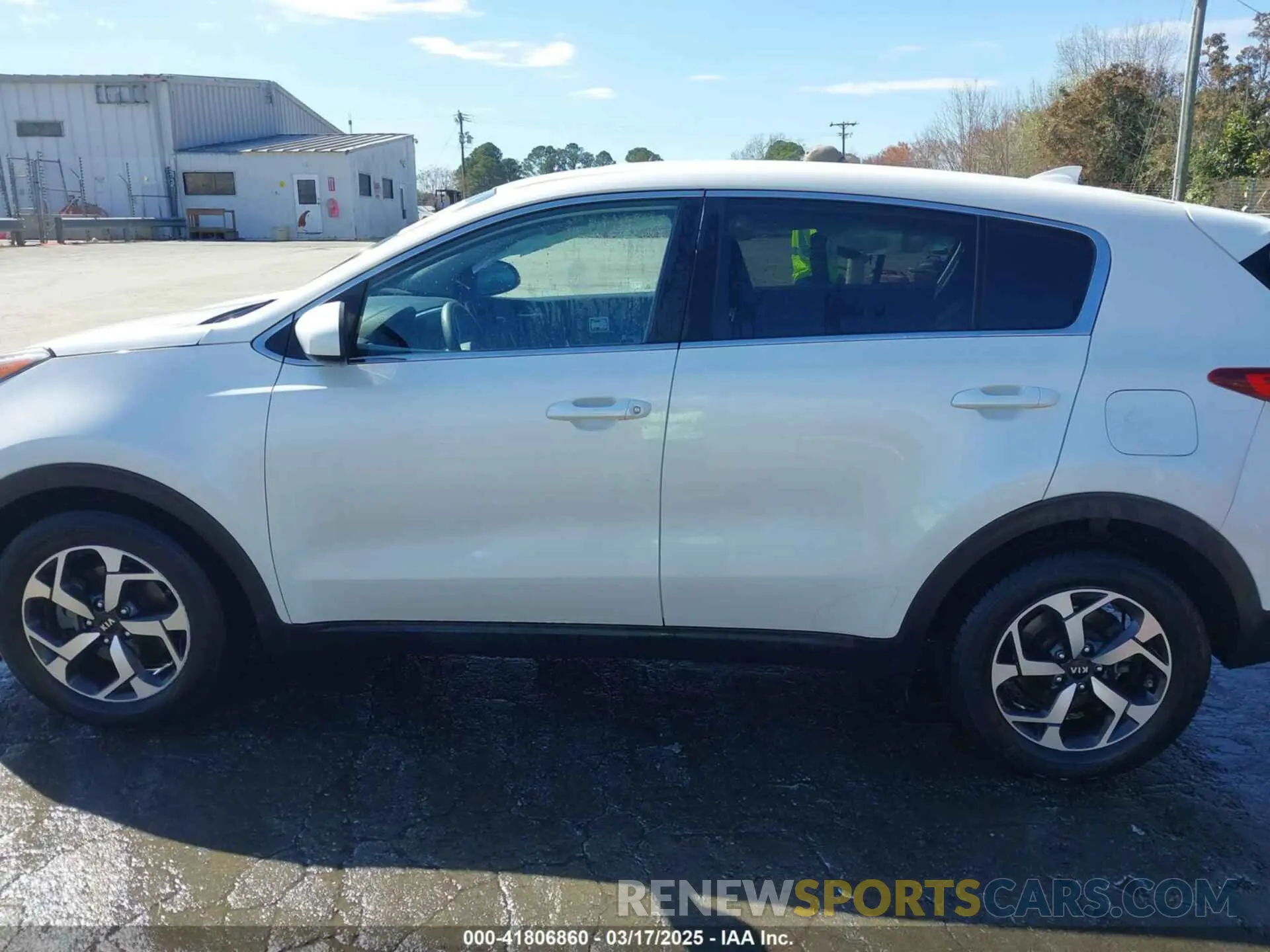 15 Photograph of a damaged car KNDPM3AC4M7933748 KIA SPORTAGE 2021