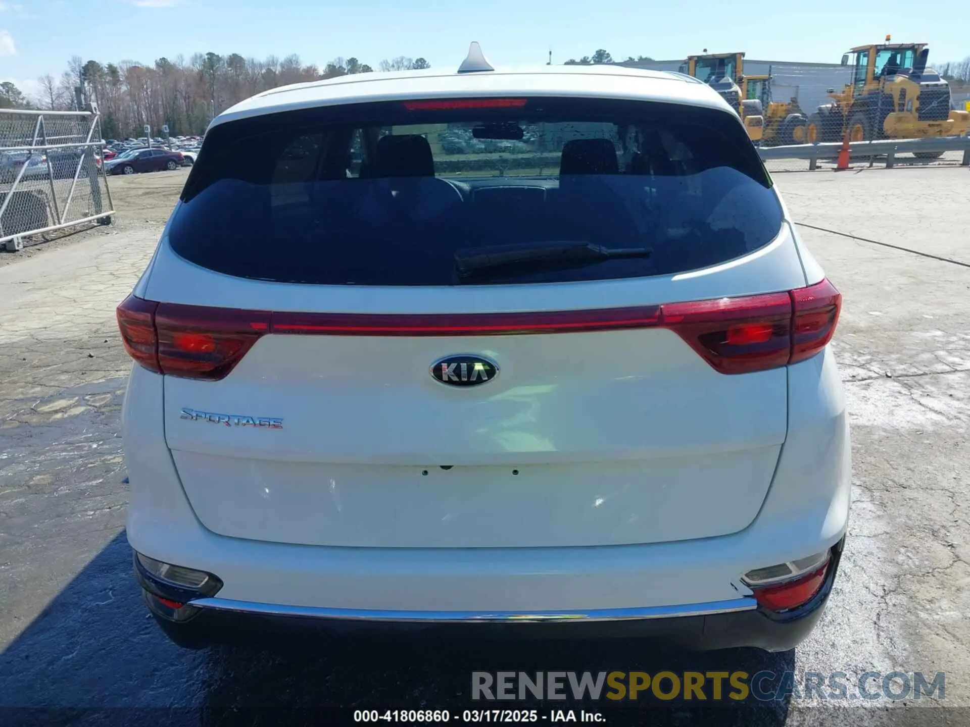 17 Photograph of a damaged car KNDPM3AC4M7933748 KIA SPORTAGE 2021