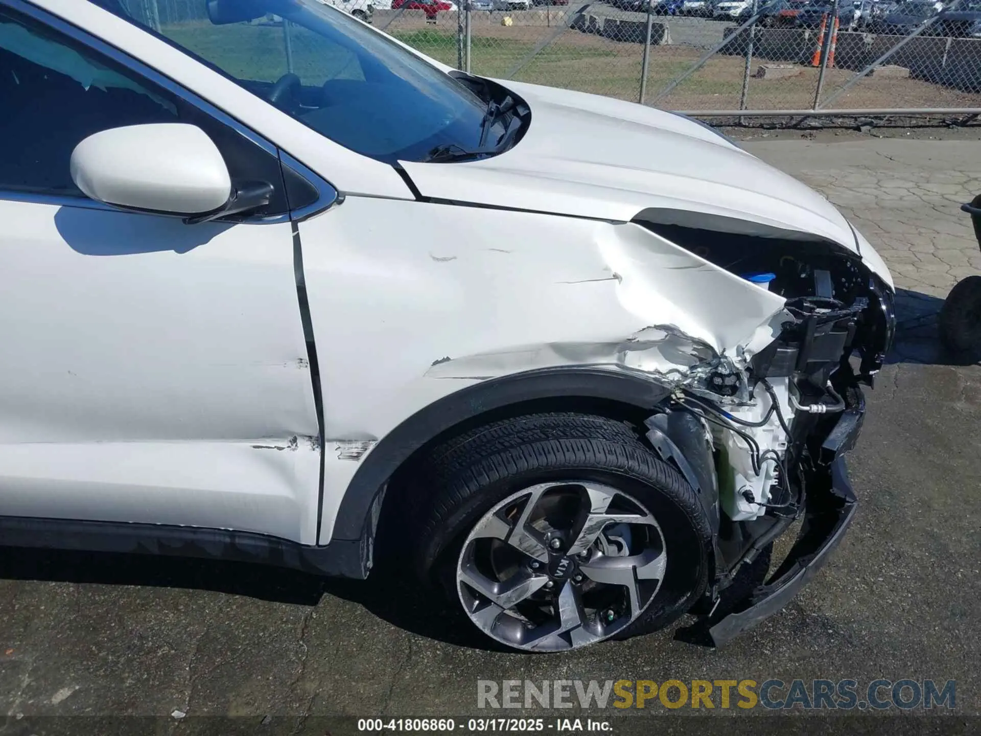 18 Photograph of a damaged car KNDPM3AC4M7933748 KIA SPORTAGE 2021