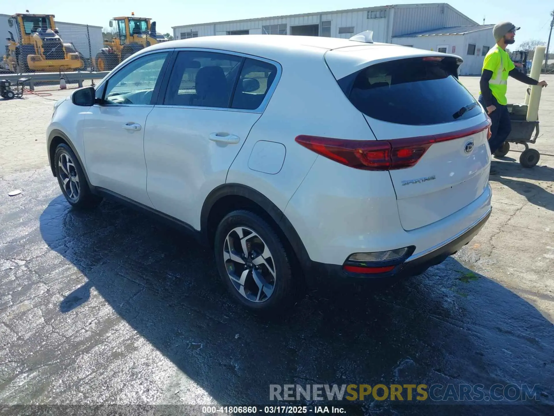3 Photograph of a damaged car KNDPM3AC4M7933748 KIA SPORTAGE 2021