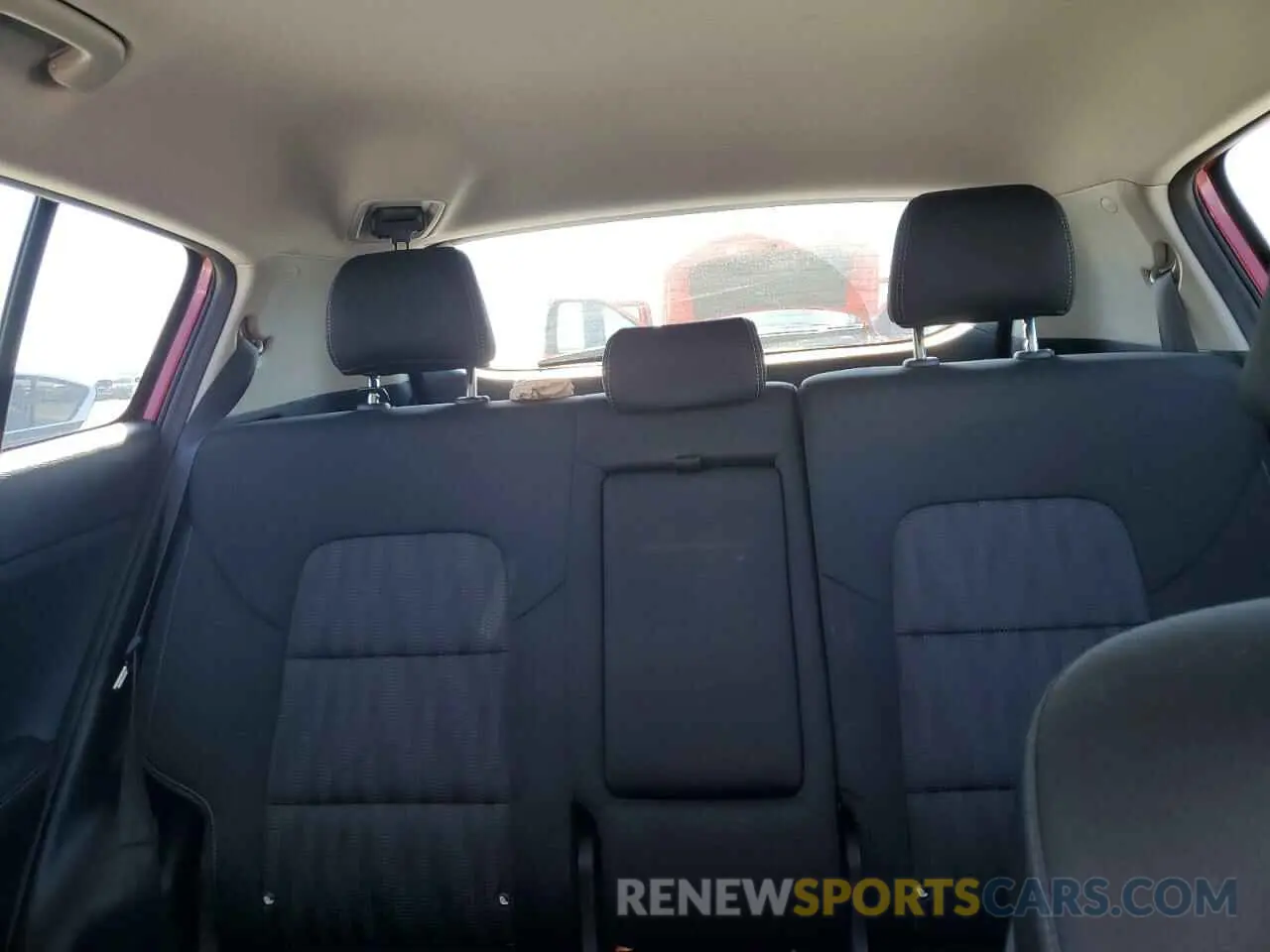 10 Photograph of a damaged car KNDPM3AC4M7933927 KIA SPORTAGE 2021