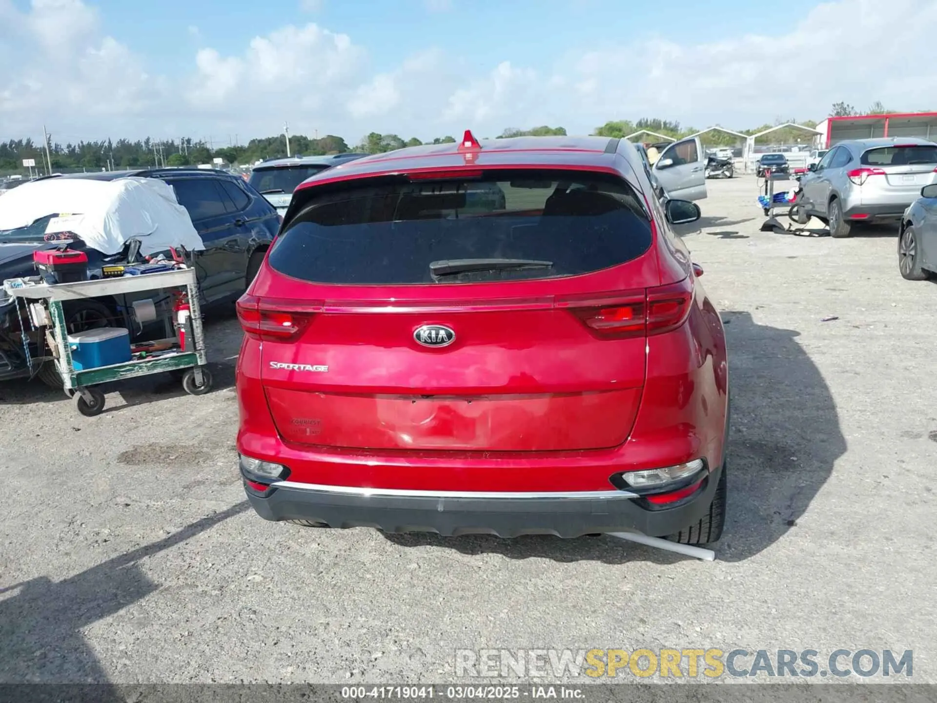 17 Photograph of a damaged car KNDPM3AC5M7891302 KIA SPORTAGE 2021