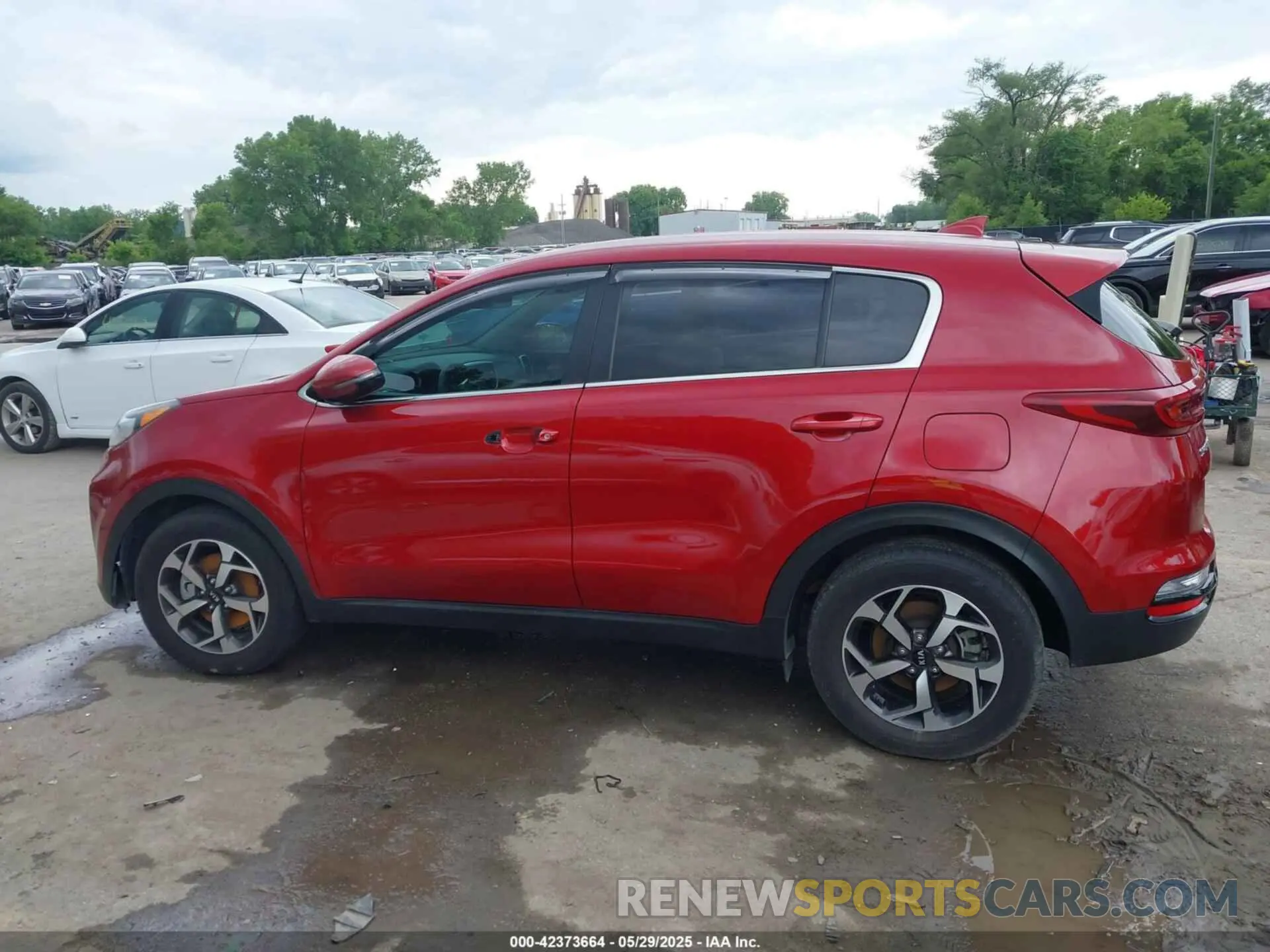 13 Photograph of a damaged car KNDPM3AC5M7901696 KIA SPORTAGE 2021