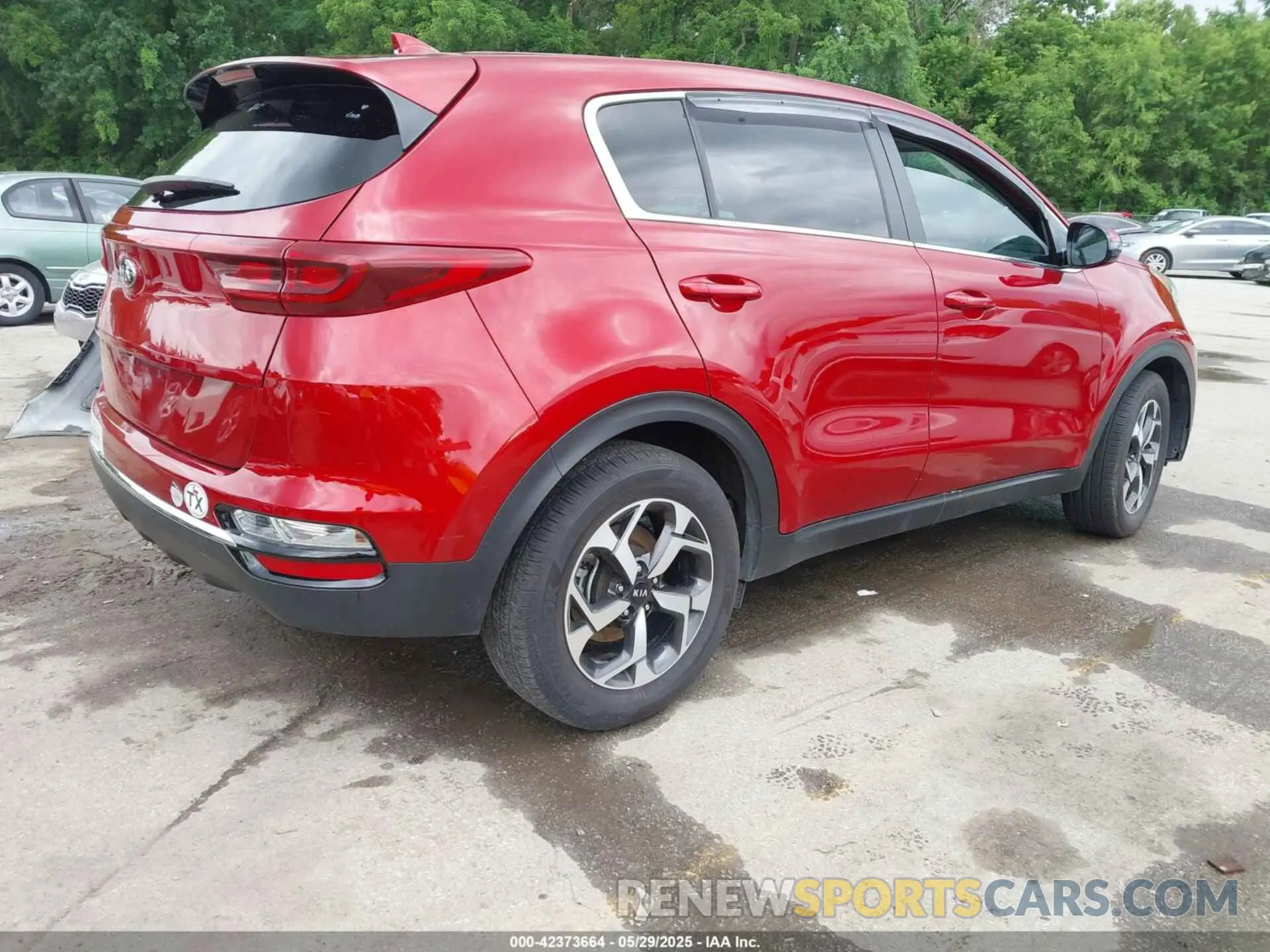 4 Photograph of a damaged car KNDPM3AC5M7901696 KIA SPORTAGE 2021