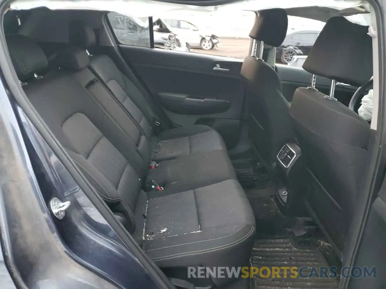 11 Photograph of a damaged car KNDPM3AC6M7845199 KIA SPORTAGE 2021
