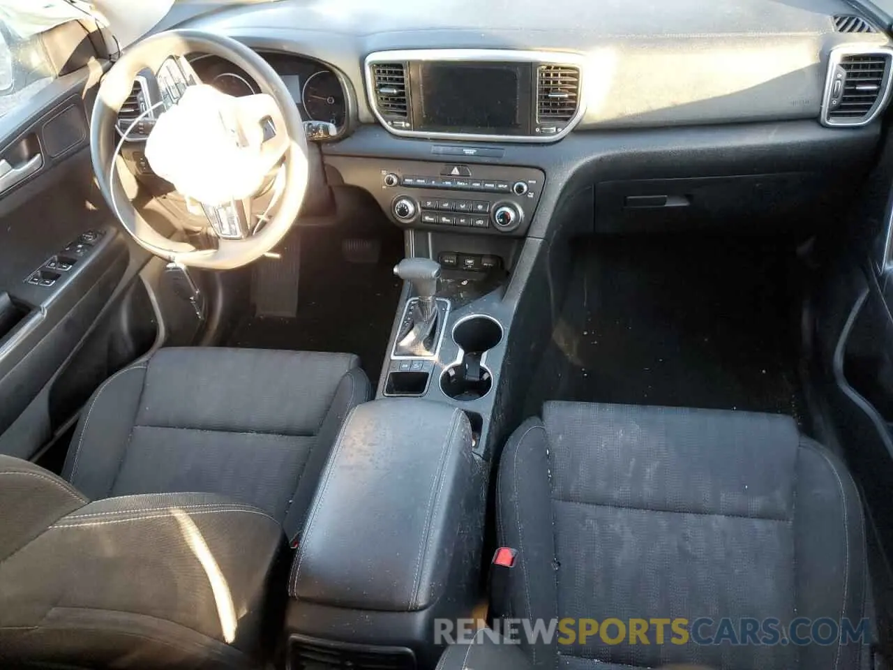 8 Photograph of a damaged car KNDPM3AC6M7851231 KIA SPORTAGE 2021