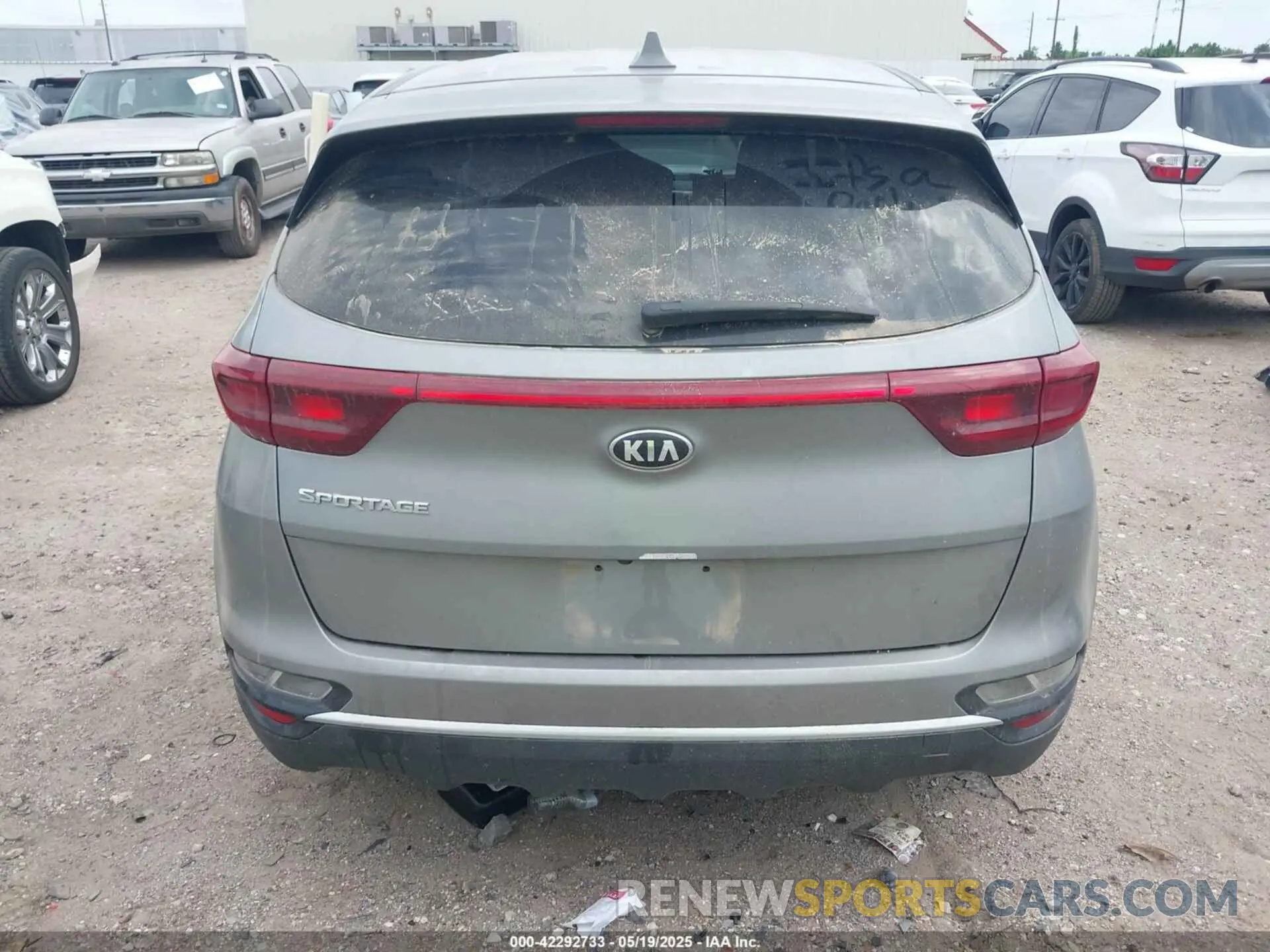 17 Photograph of a damaged car KNDPM3AC6M7889283 KIA SPORTAGE 2021