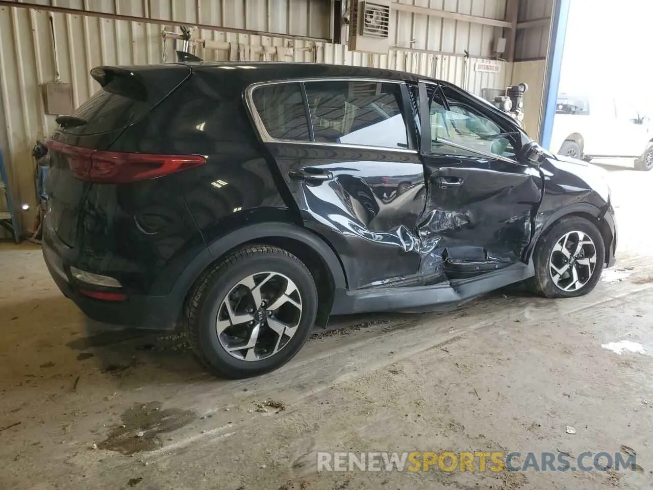 3 Photograph of a damaged car KNDPM3AC6M7900170 KIA SPORTAGE 2021