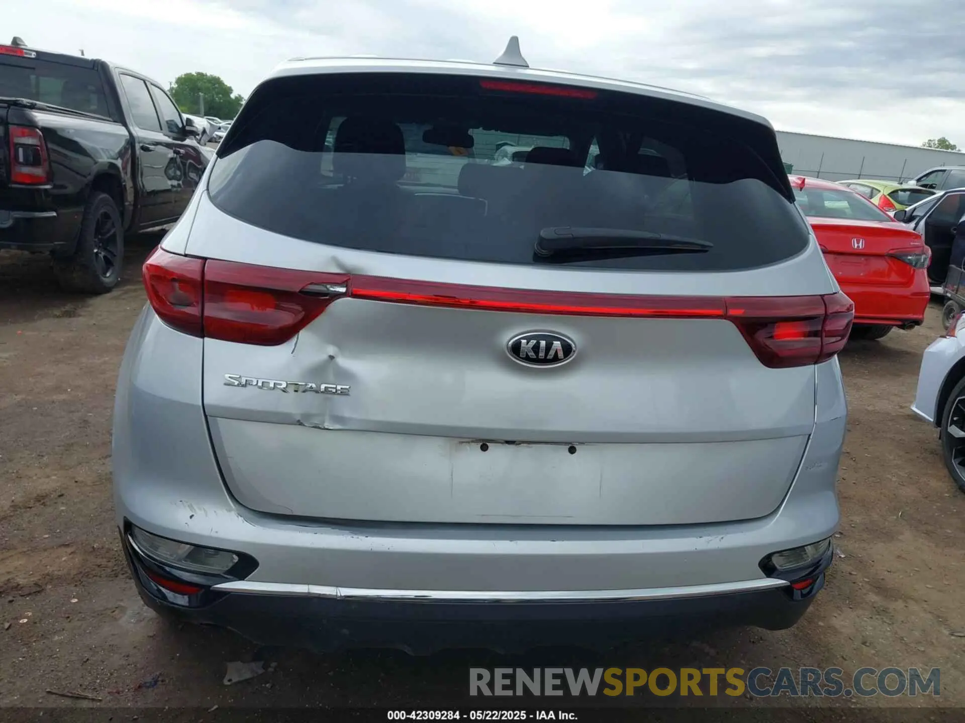 17 Photograph of a damaged car KNDPM3AC6M7913839 KIA SPORTAGE 2021