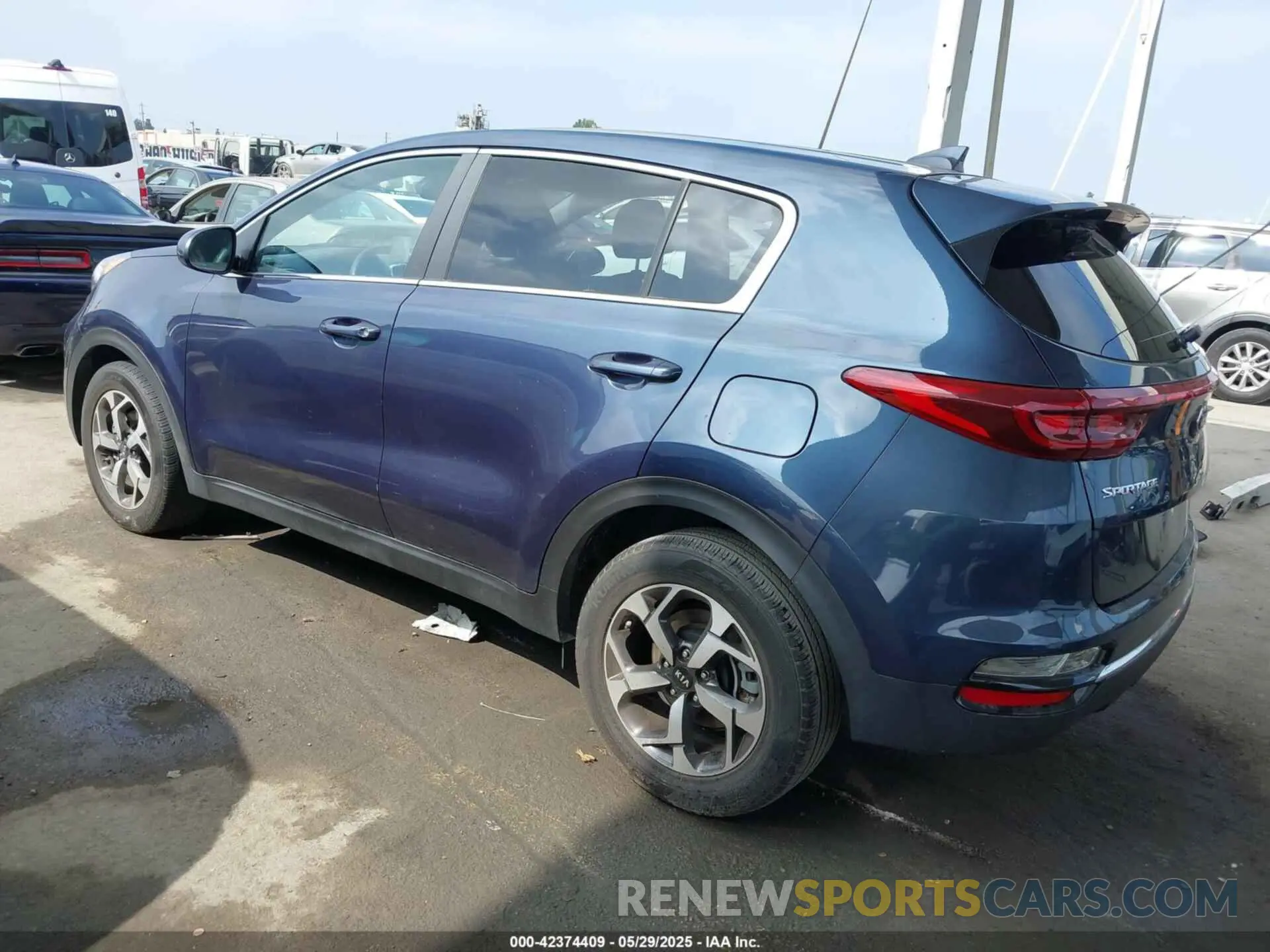 3 Photograph of a damaged car KNDPM3AC6M7932102 KIA SPORTAGE 2021