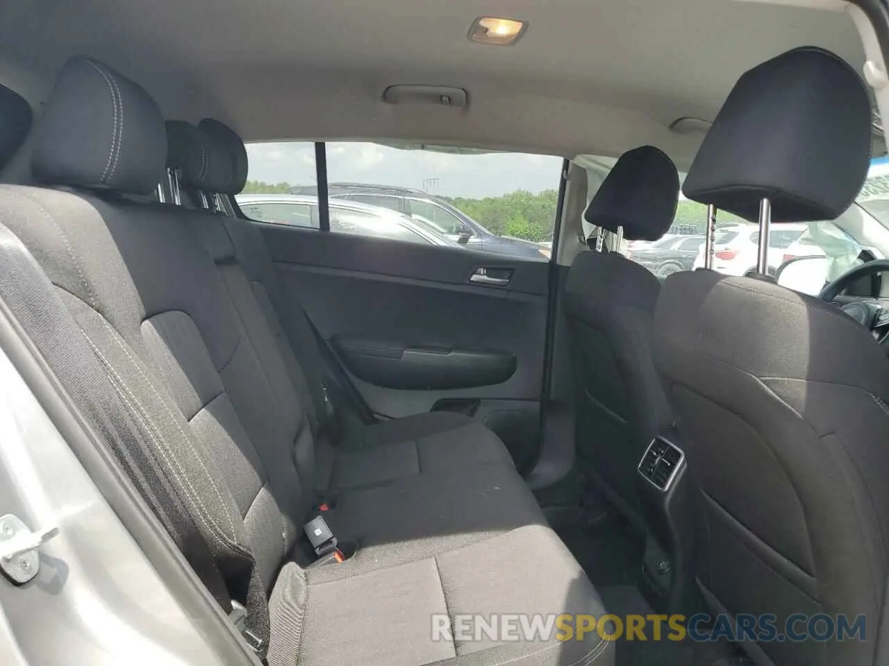 11 Photograph of a damaged car KNDPM3AC6M7944850 KIA SPORTAGE 2021