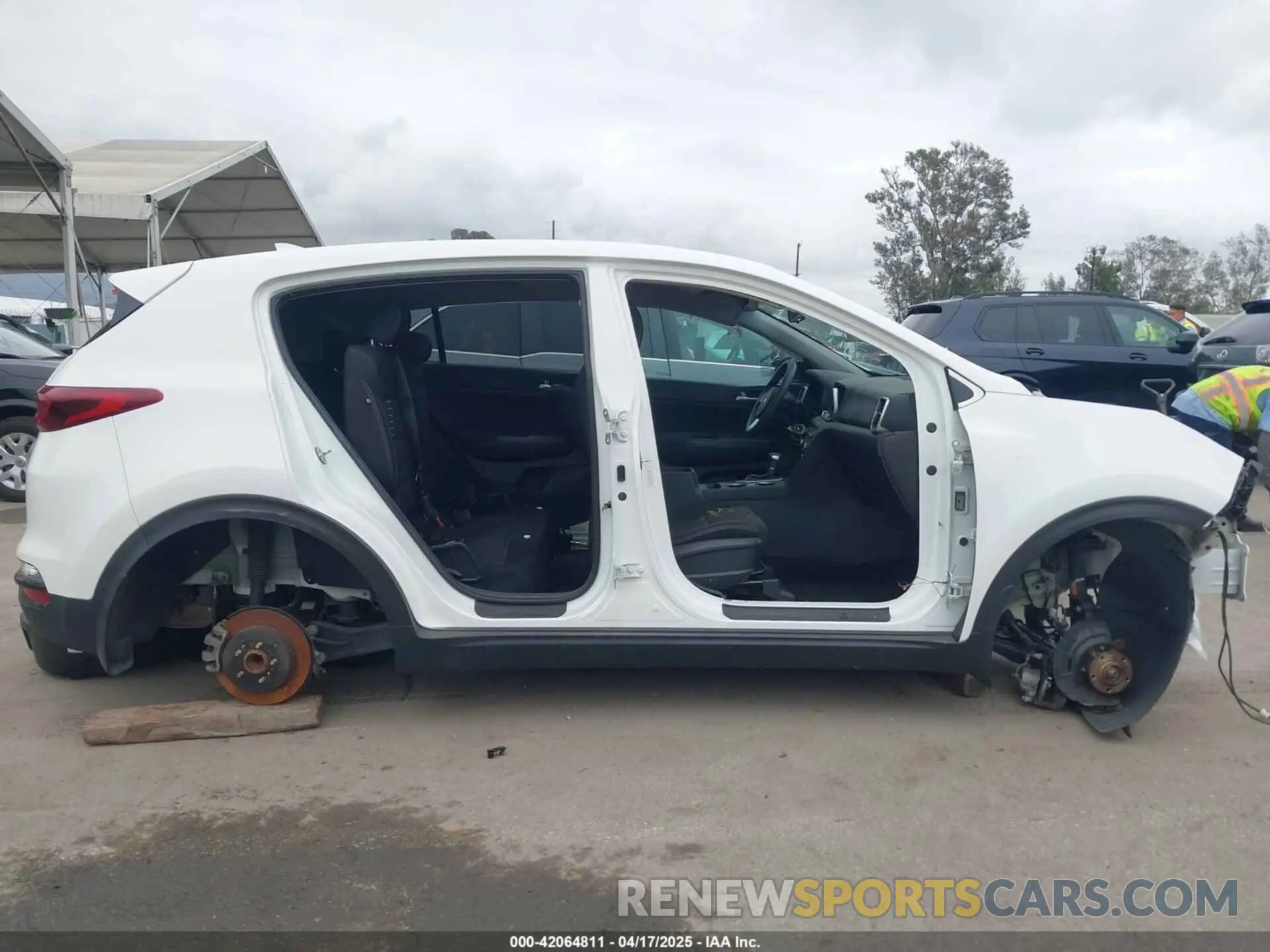 12 Photograph of a damaged car KNDPM3AC8M7848797 KIA SPORTAGE 2021