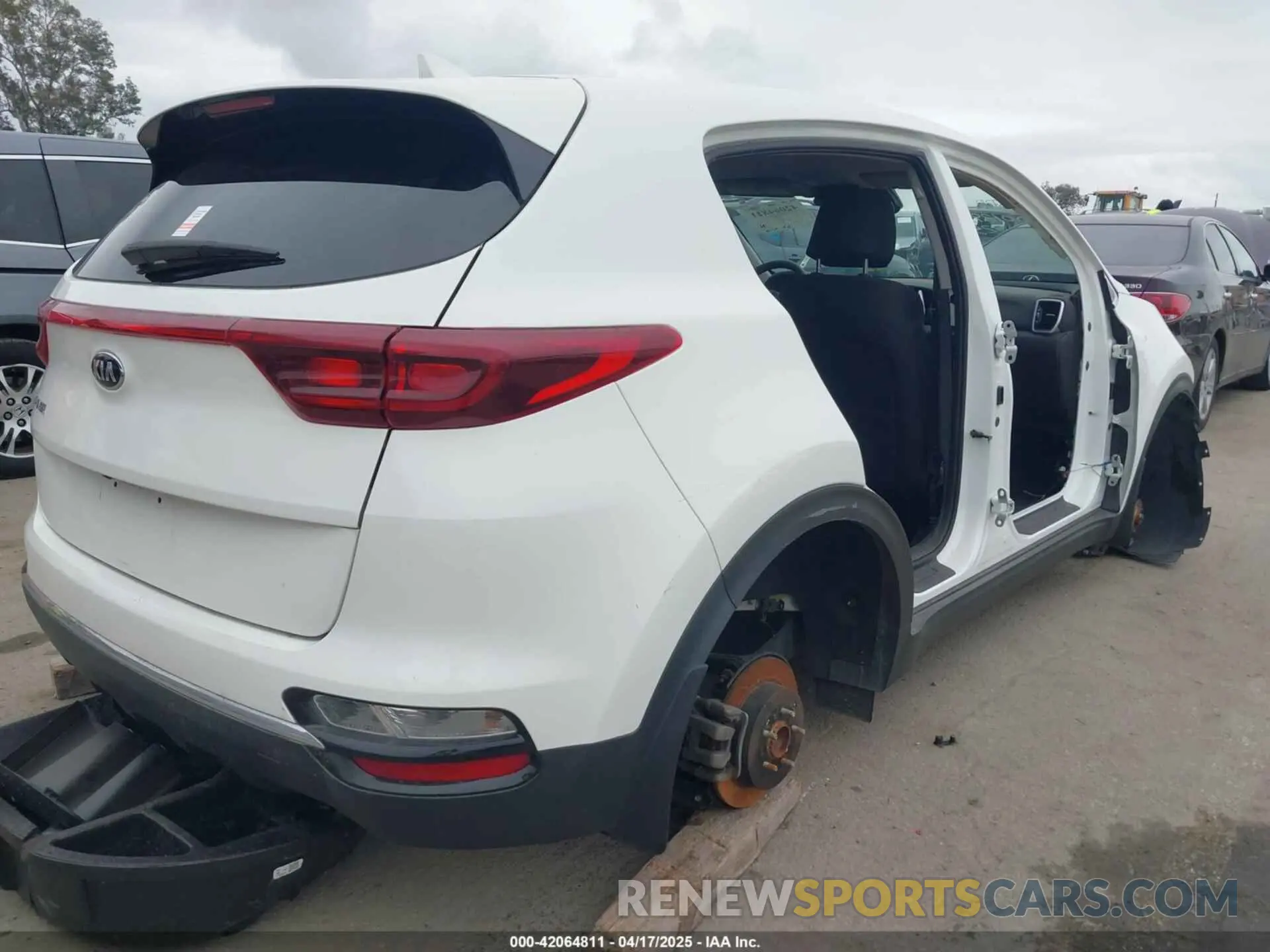 4 Photograph of a damaged car KNDPM3AC8M7848797 KIA SPORTAGE 2021